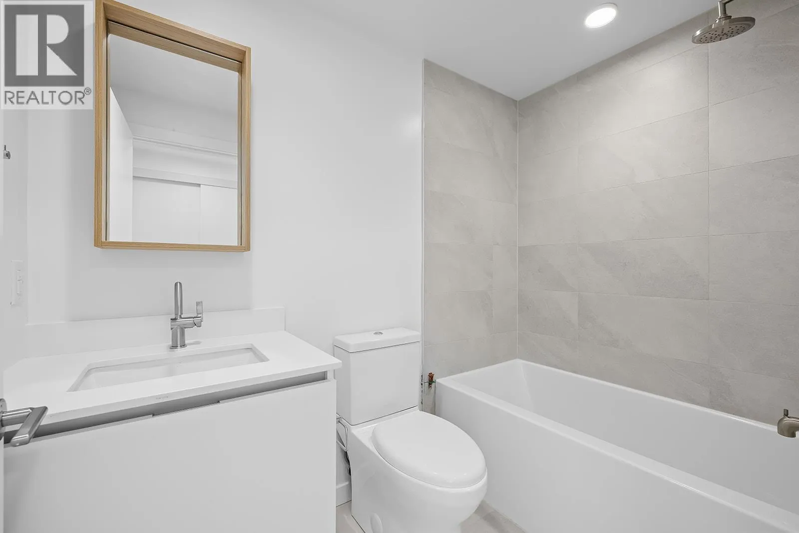 2760 Olalla Road Unit# 204