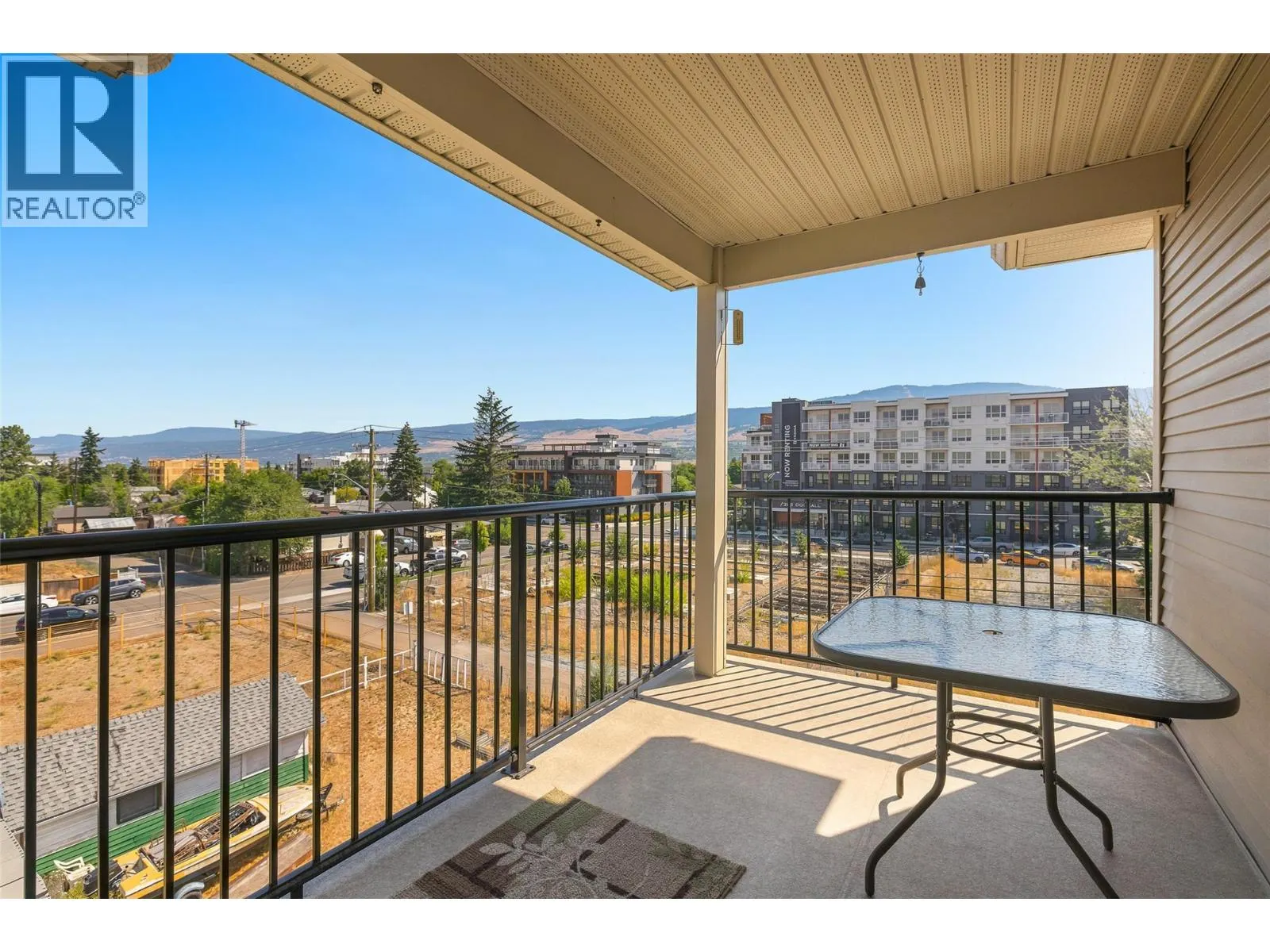 265 Froelich Road Unit# 401