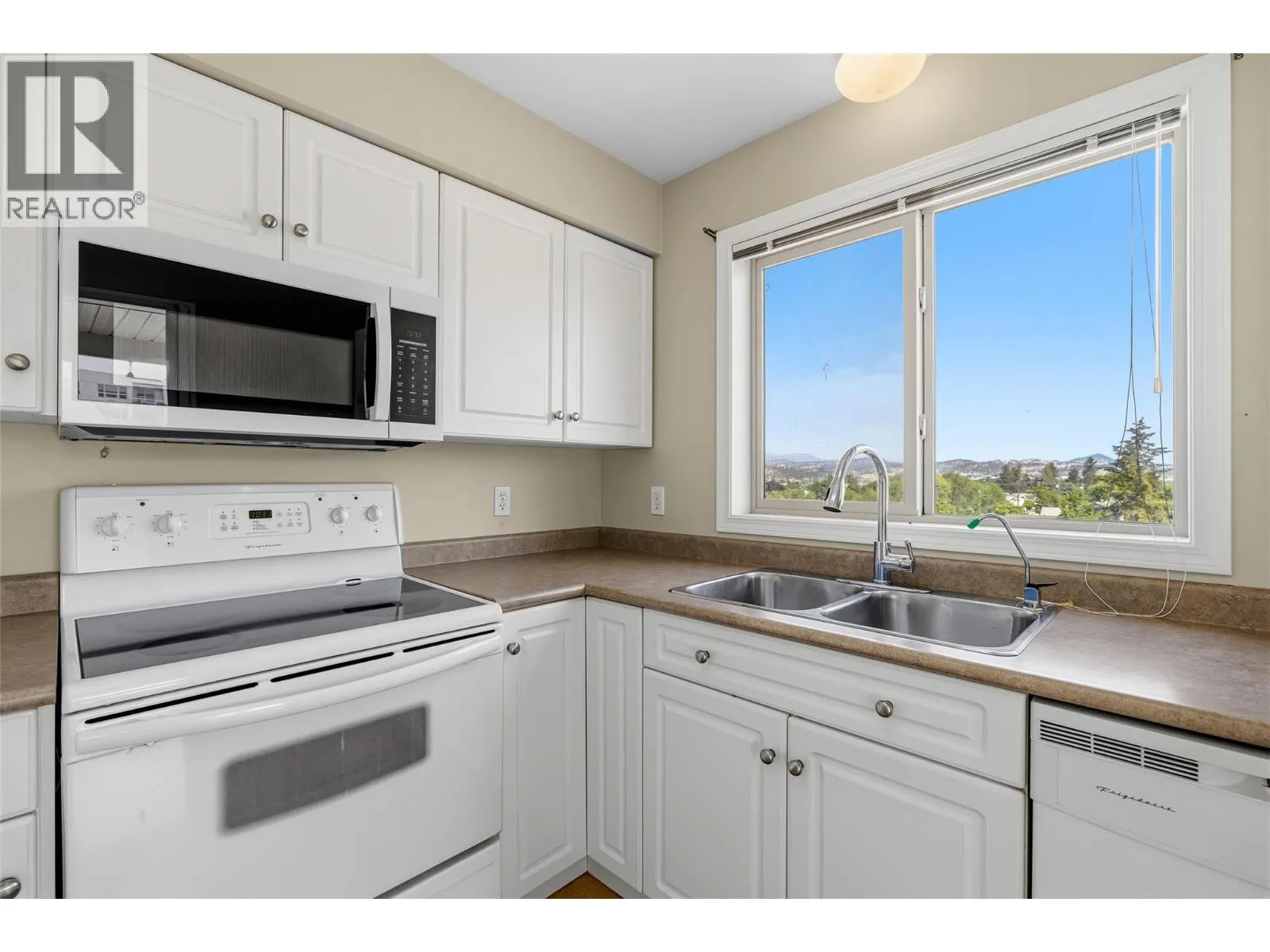 265 Froelich Road Unit# 401