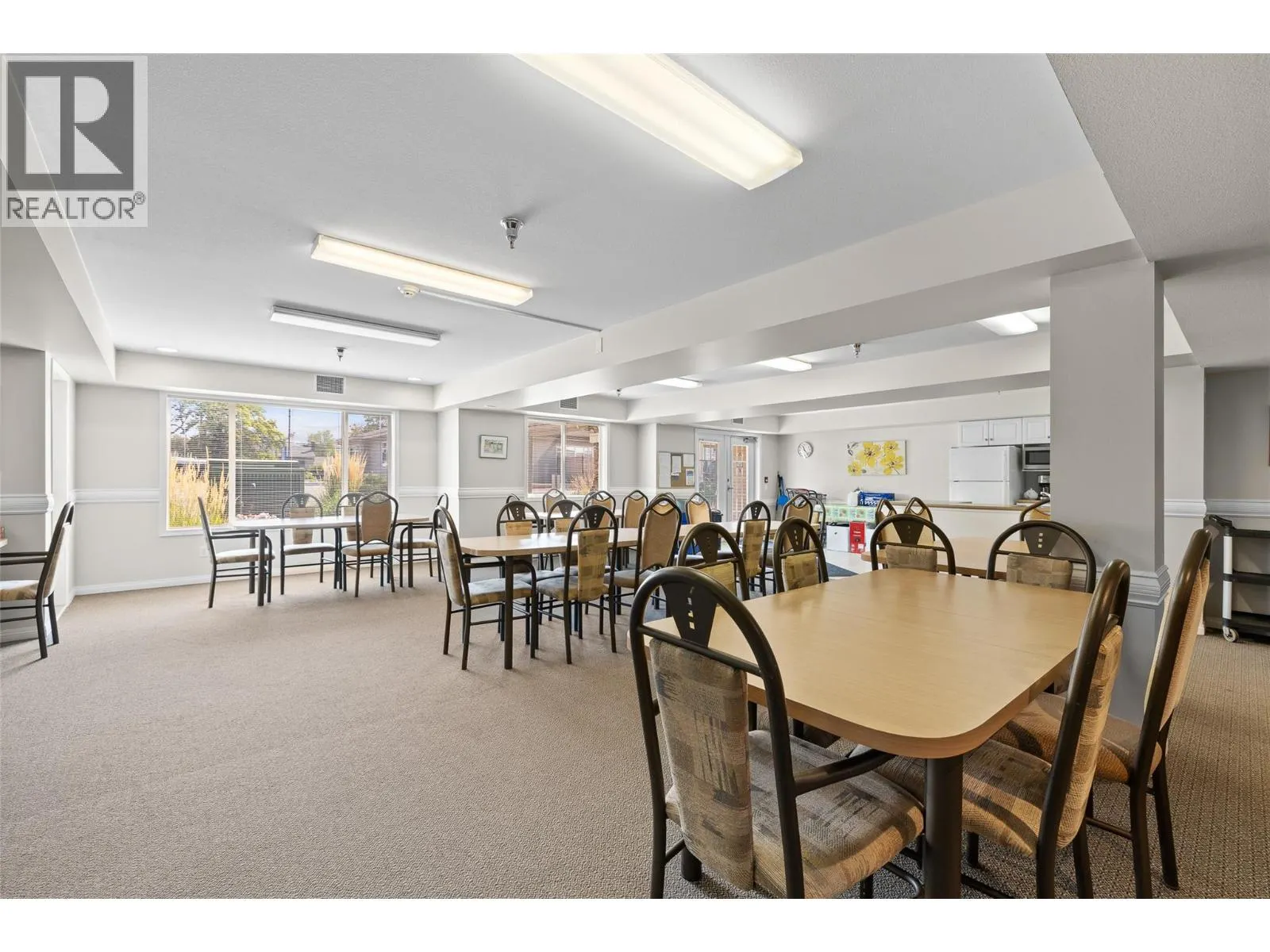 265 Froelich Road Unit# 401
