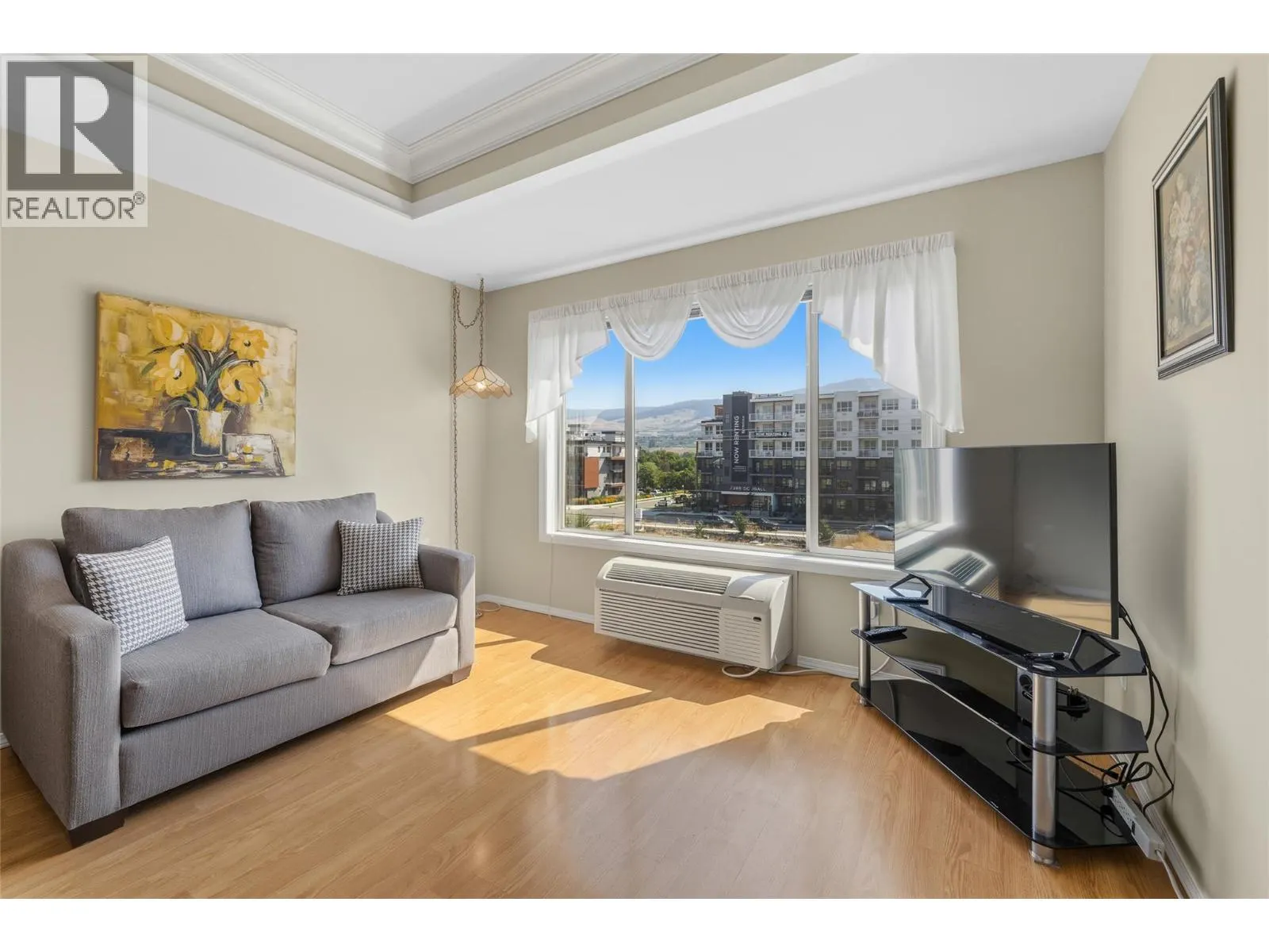 265 Froelich Road Unit# 401
