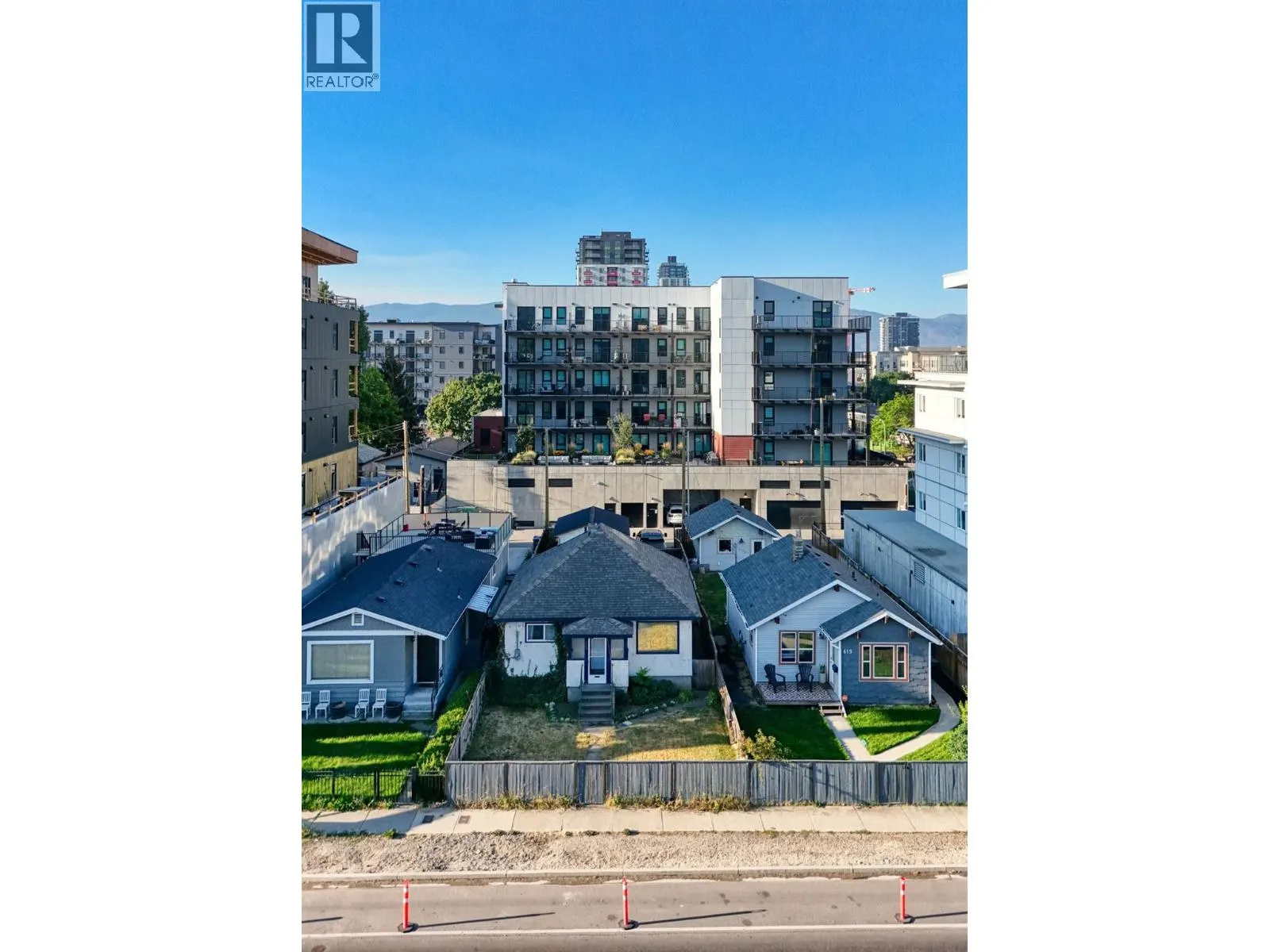 615 Clement Avenue