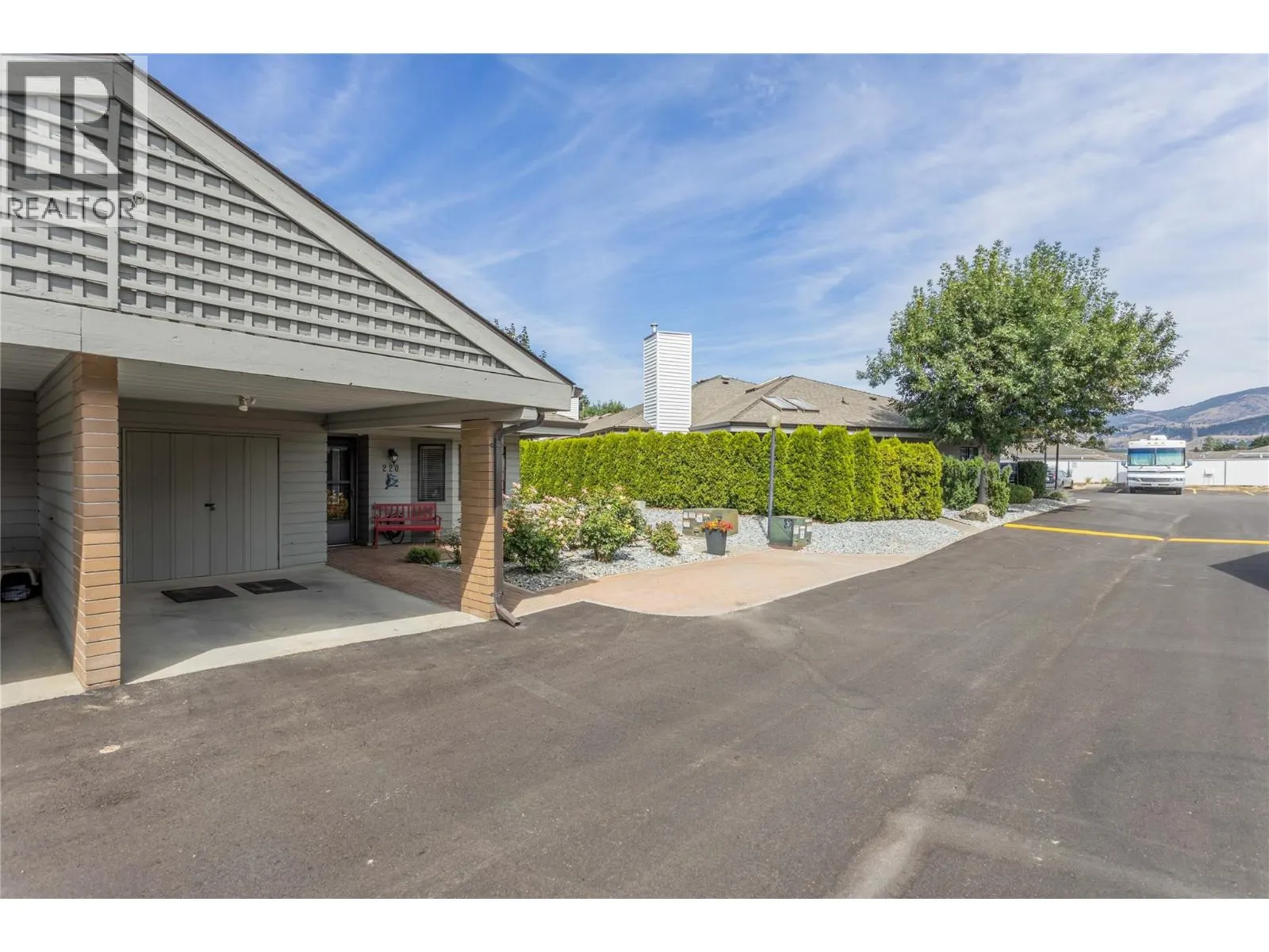 1765 Leckie Road Unit# 220