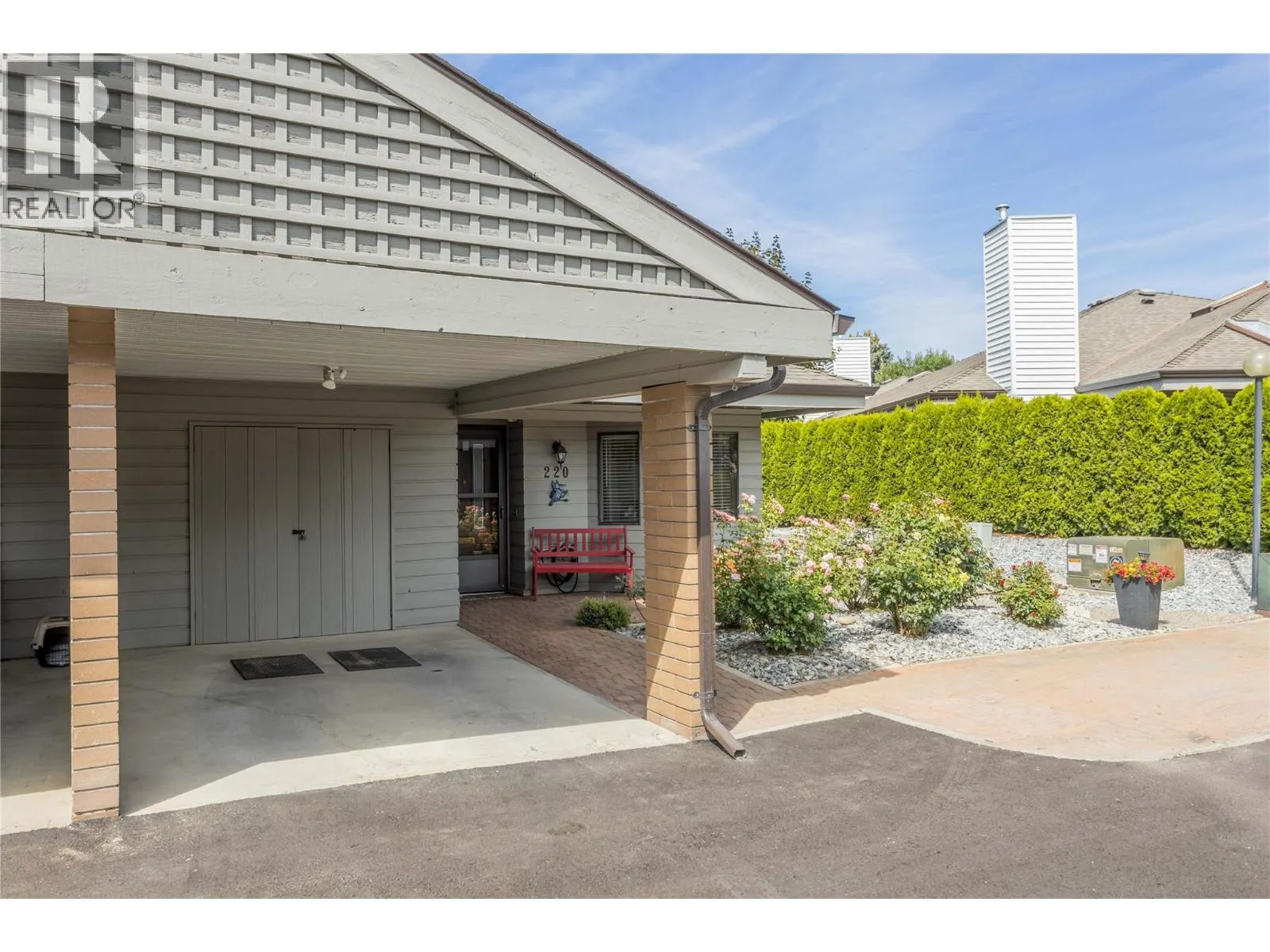 1765 Leckie Road Unit# 220
