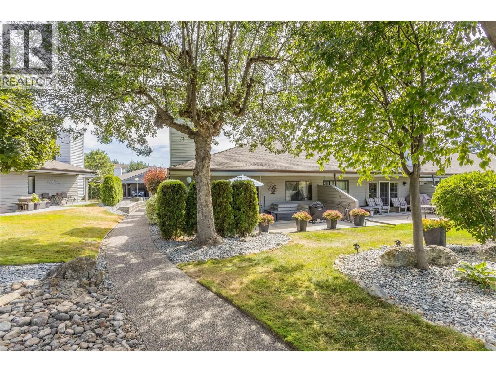 1765 Leckie Road Unit# 220