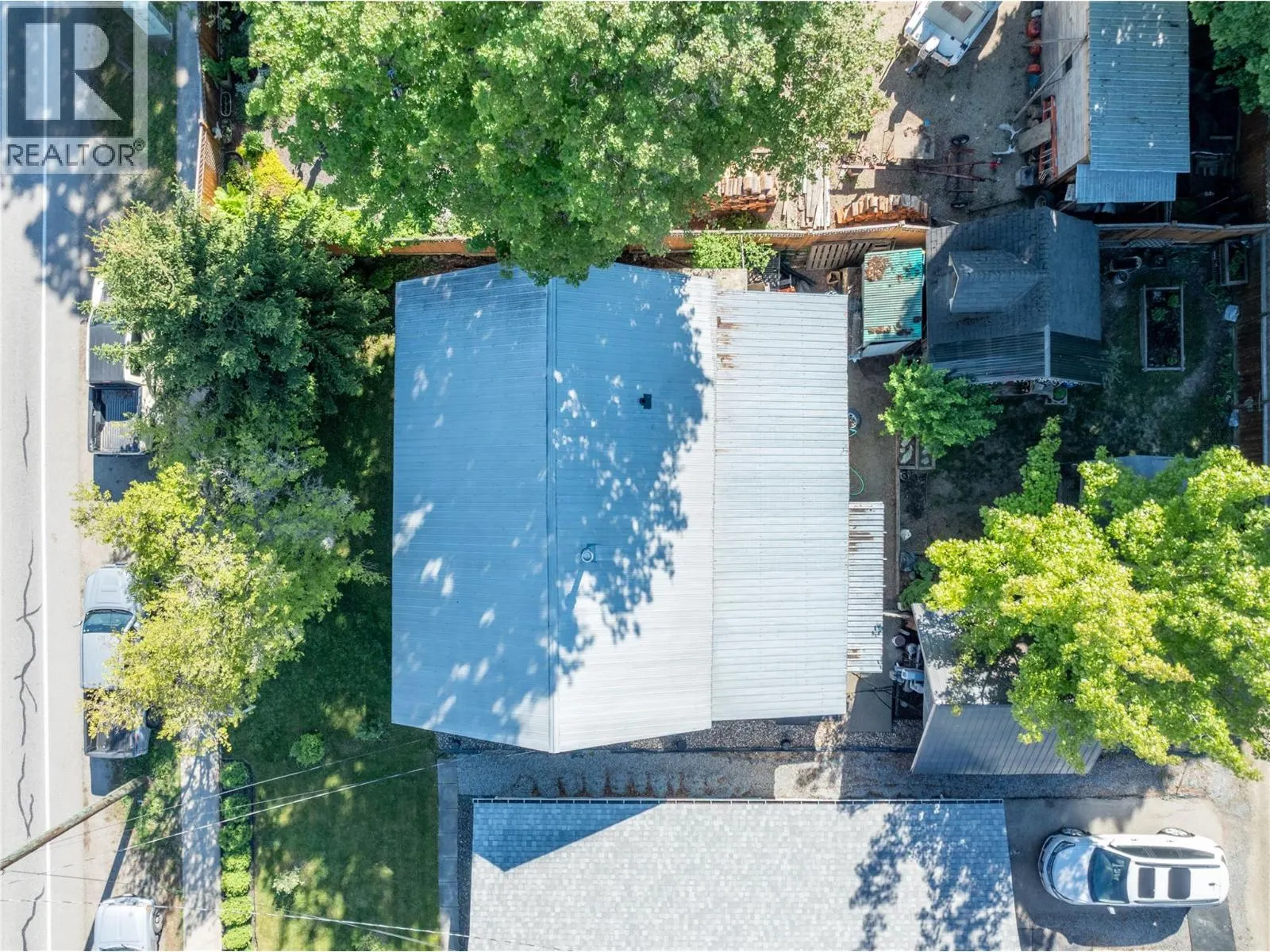704 Knight Avenue