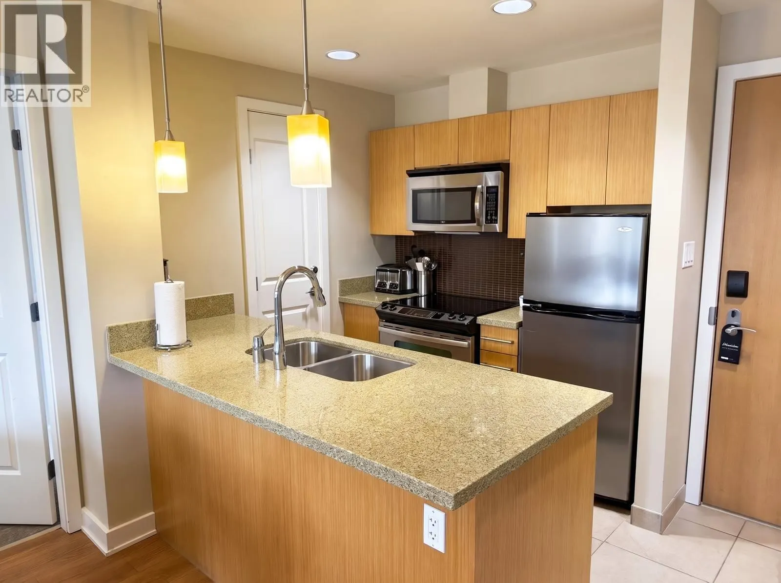 15 Park Place Unit# 201 L