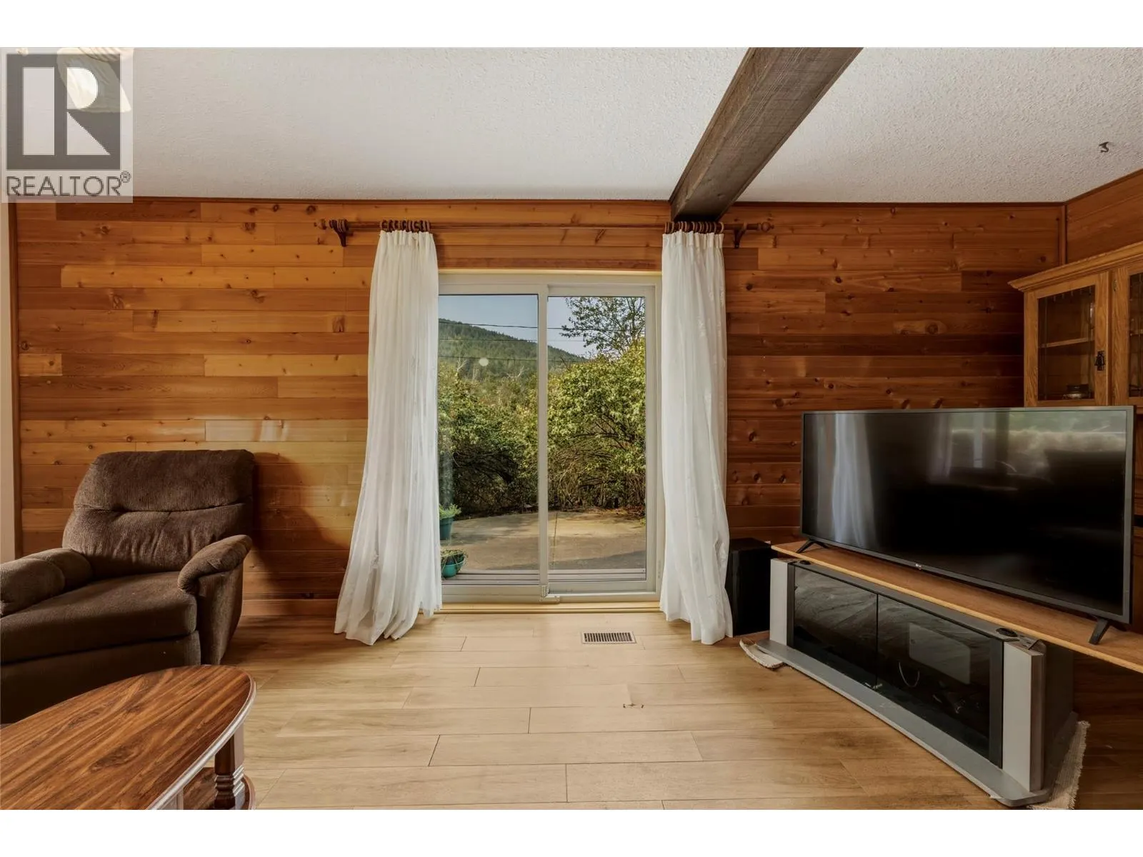7603 De Jong Drive