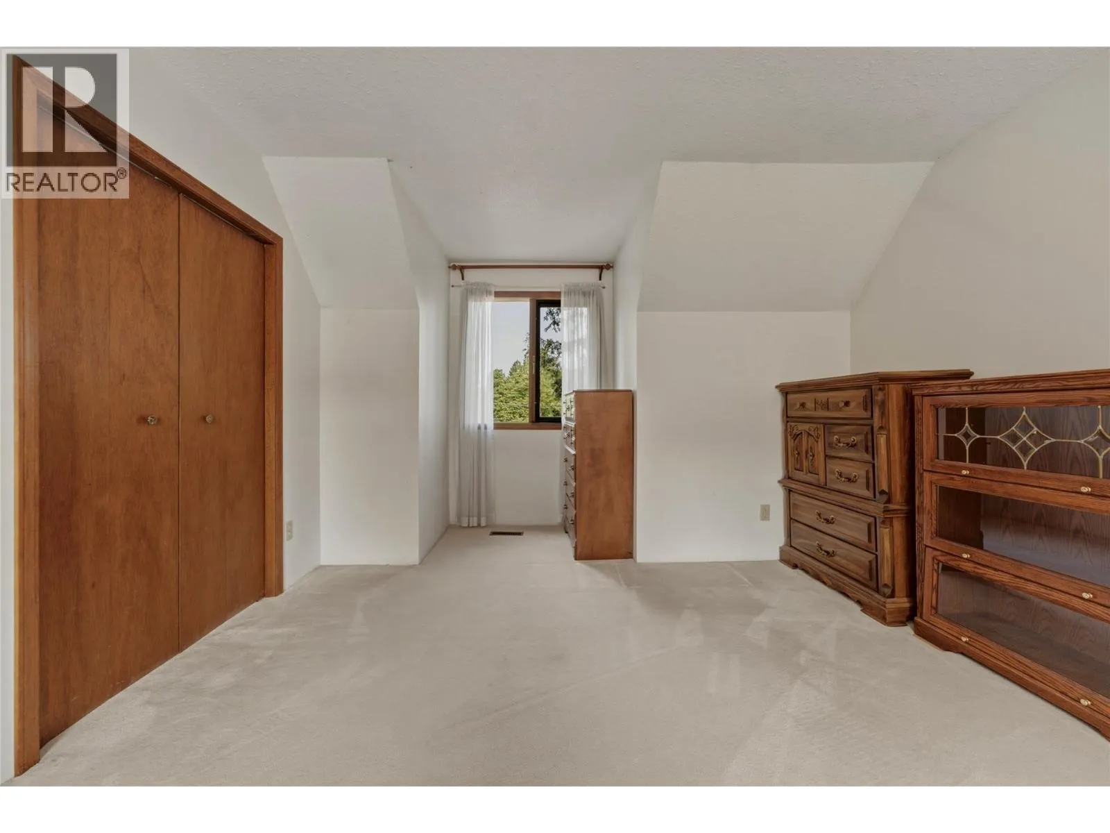 7603 De Jong Drive