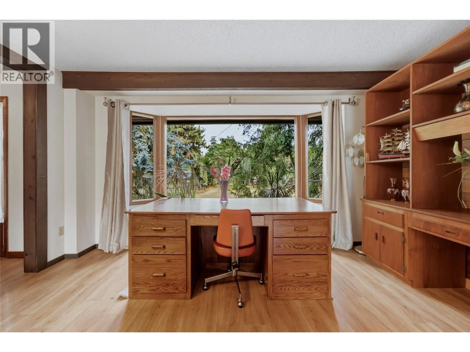 7603 De Jong Drive