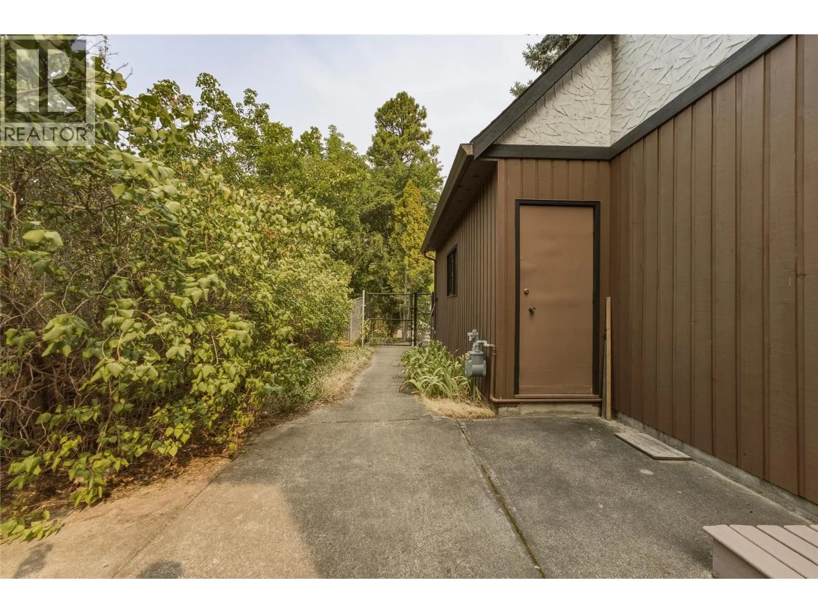7603 De Jong Drive