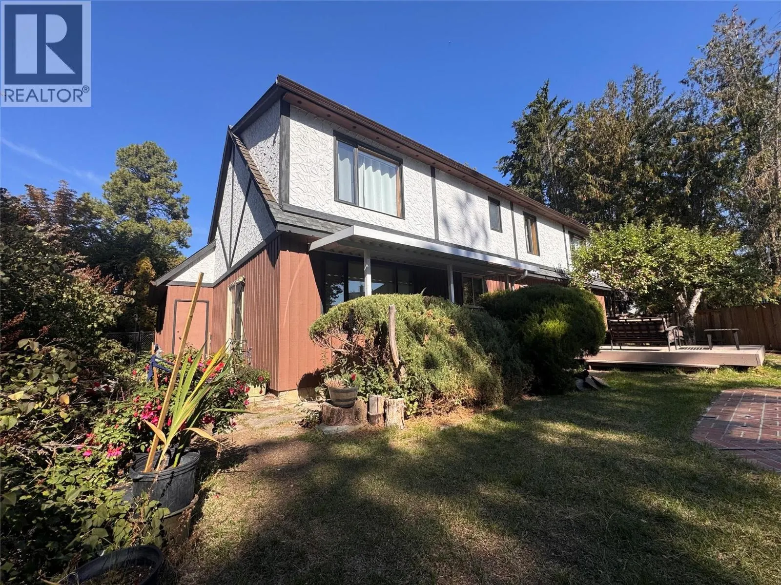 7603 De Jong Drive