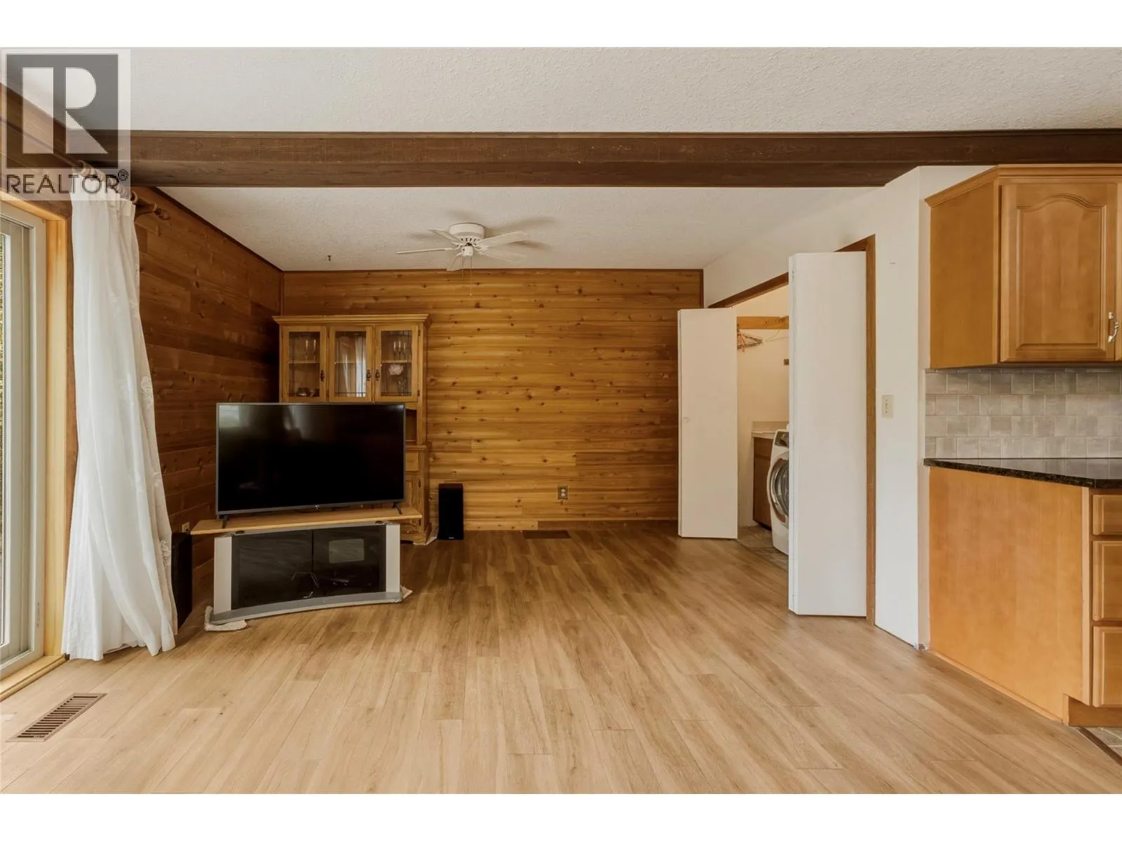 7603 De Jong Drive