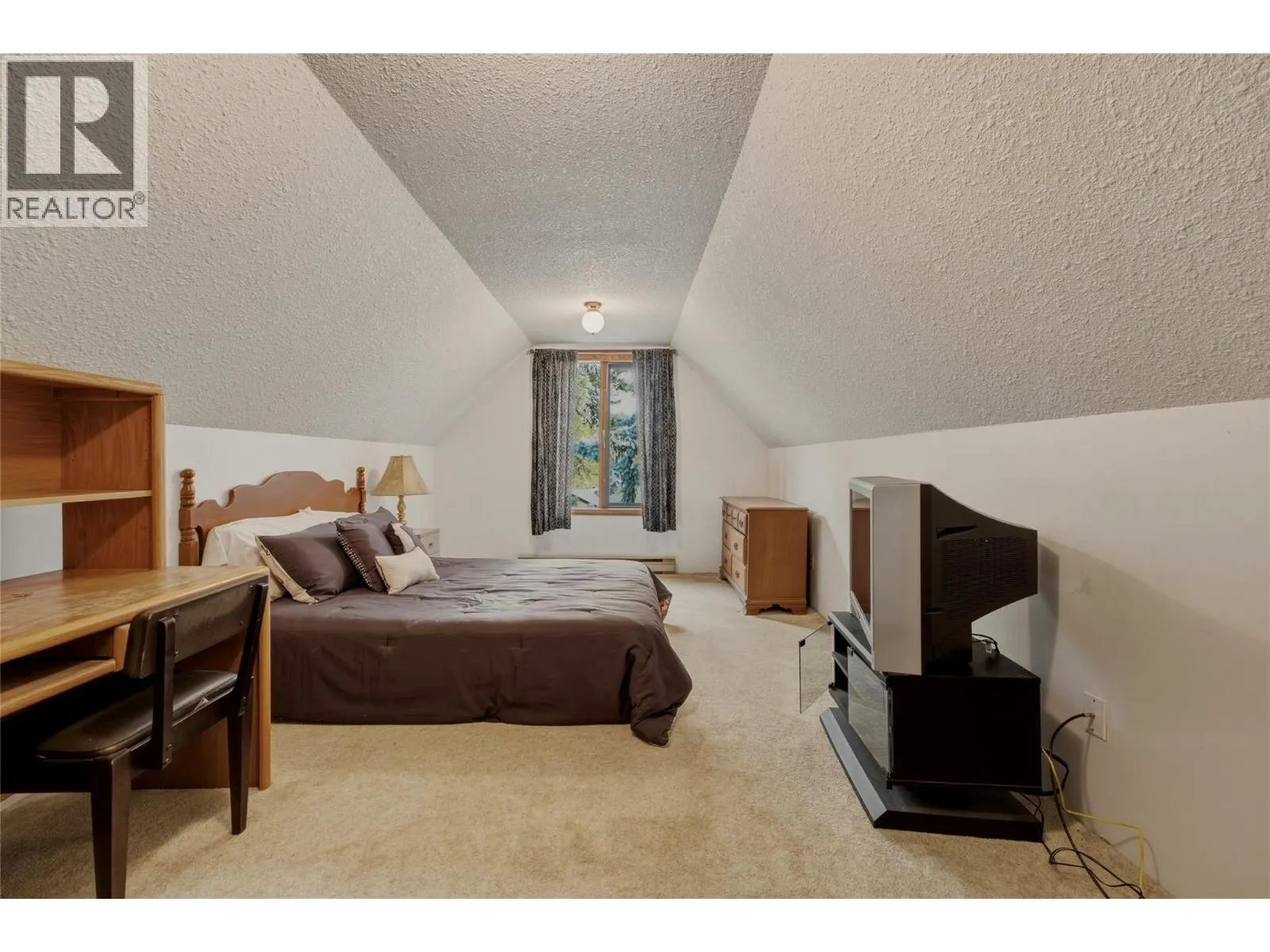 7603 De Jong Drive