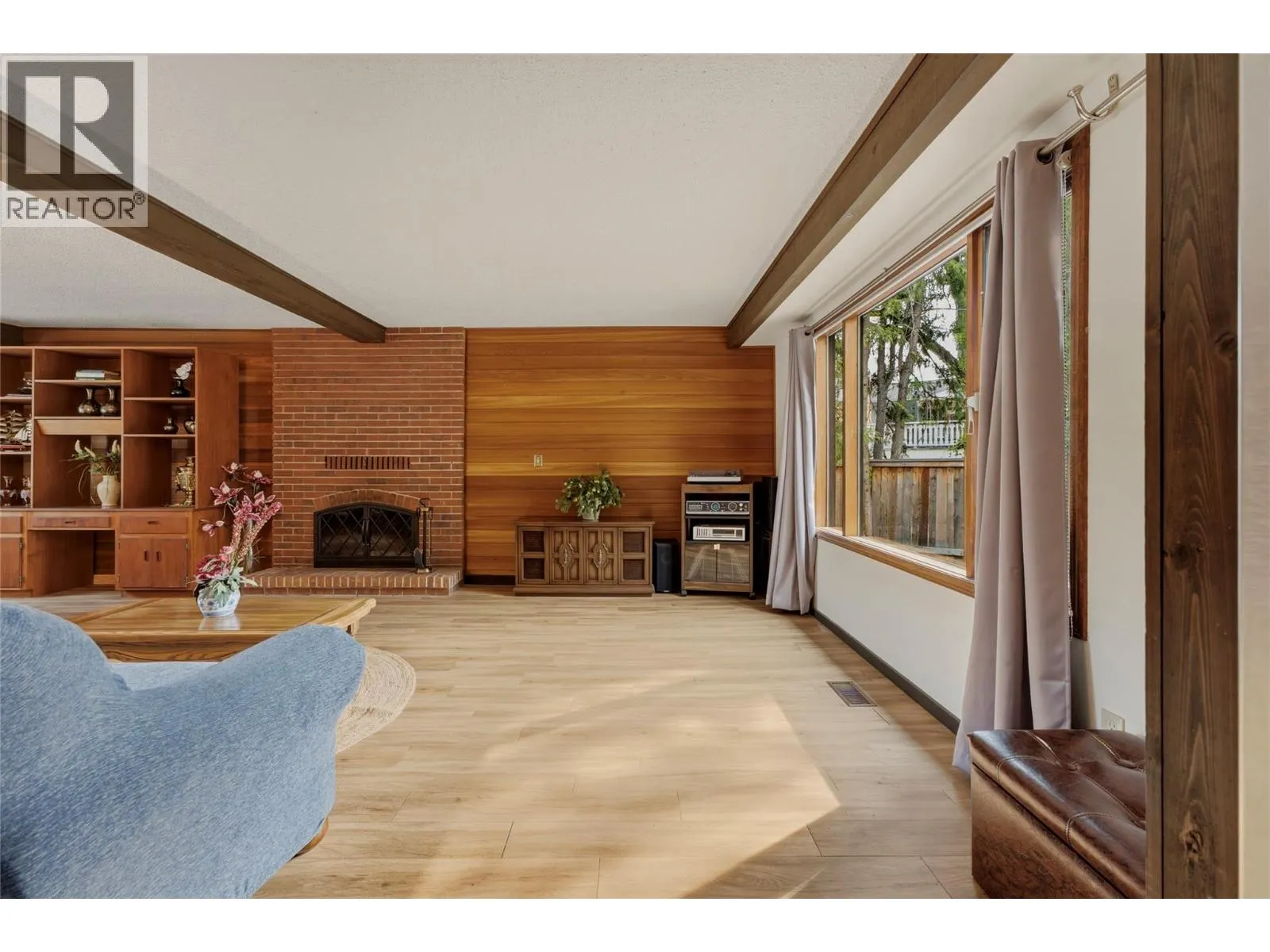 7603 De Jong Drive