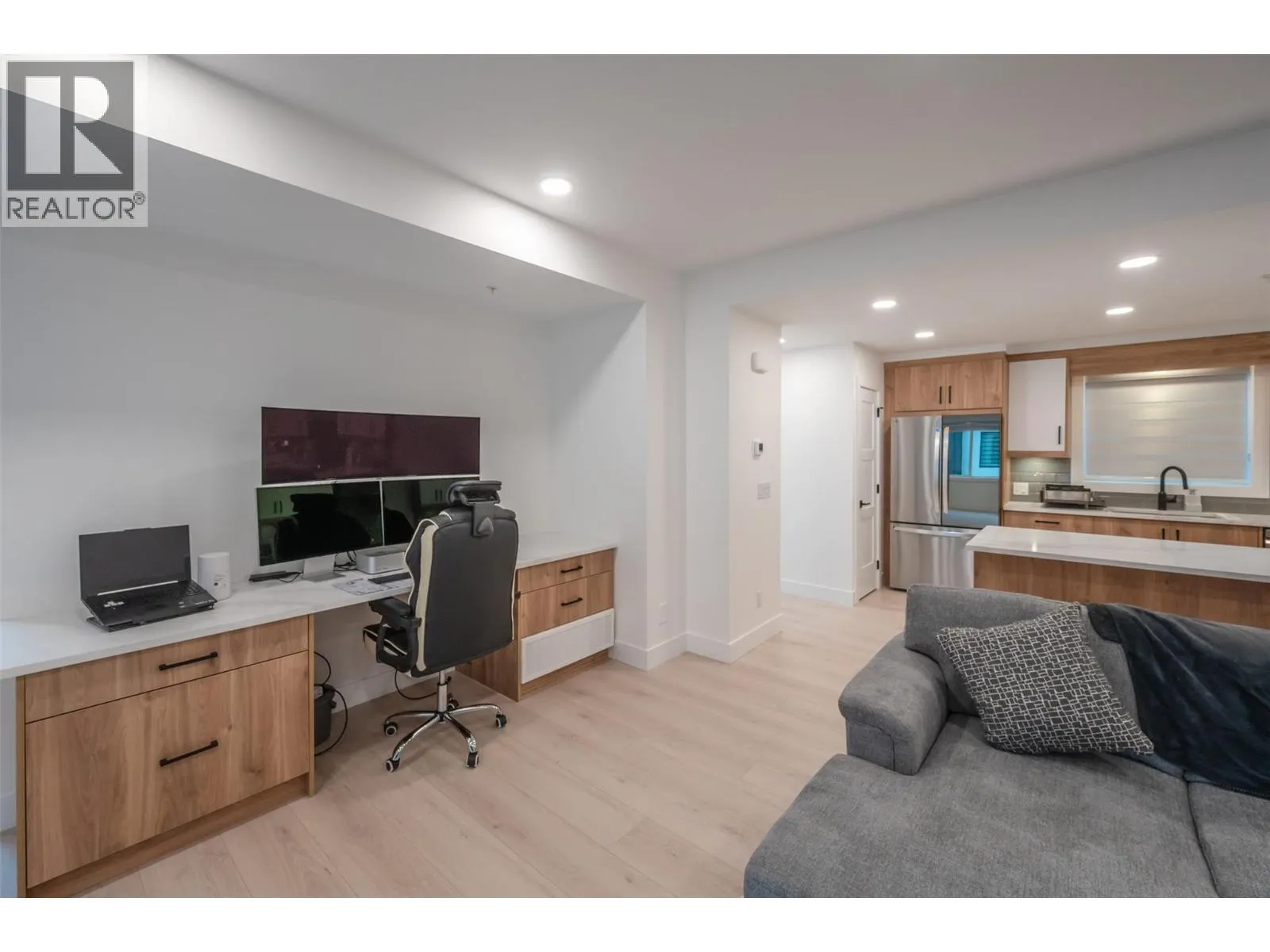 10615 ELLIOTT Street Unit# 106