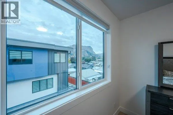 10615 ELLIOTT Street Unit# 106