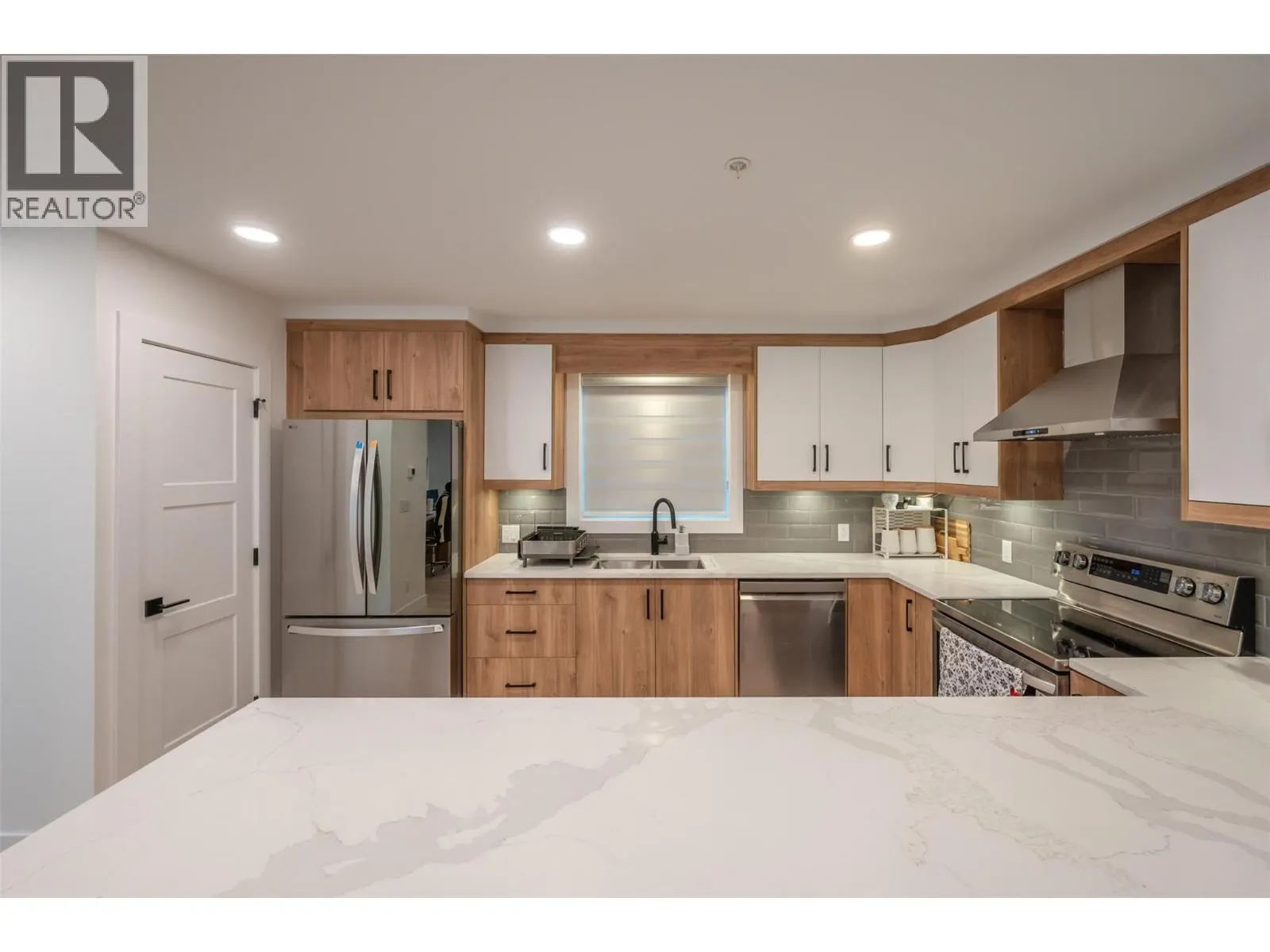 10615 ELLIOTT Street Unit# 106