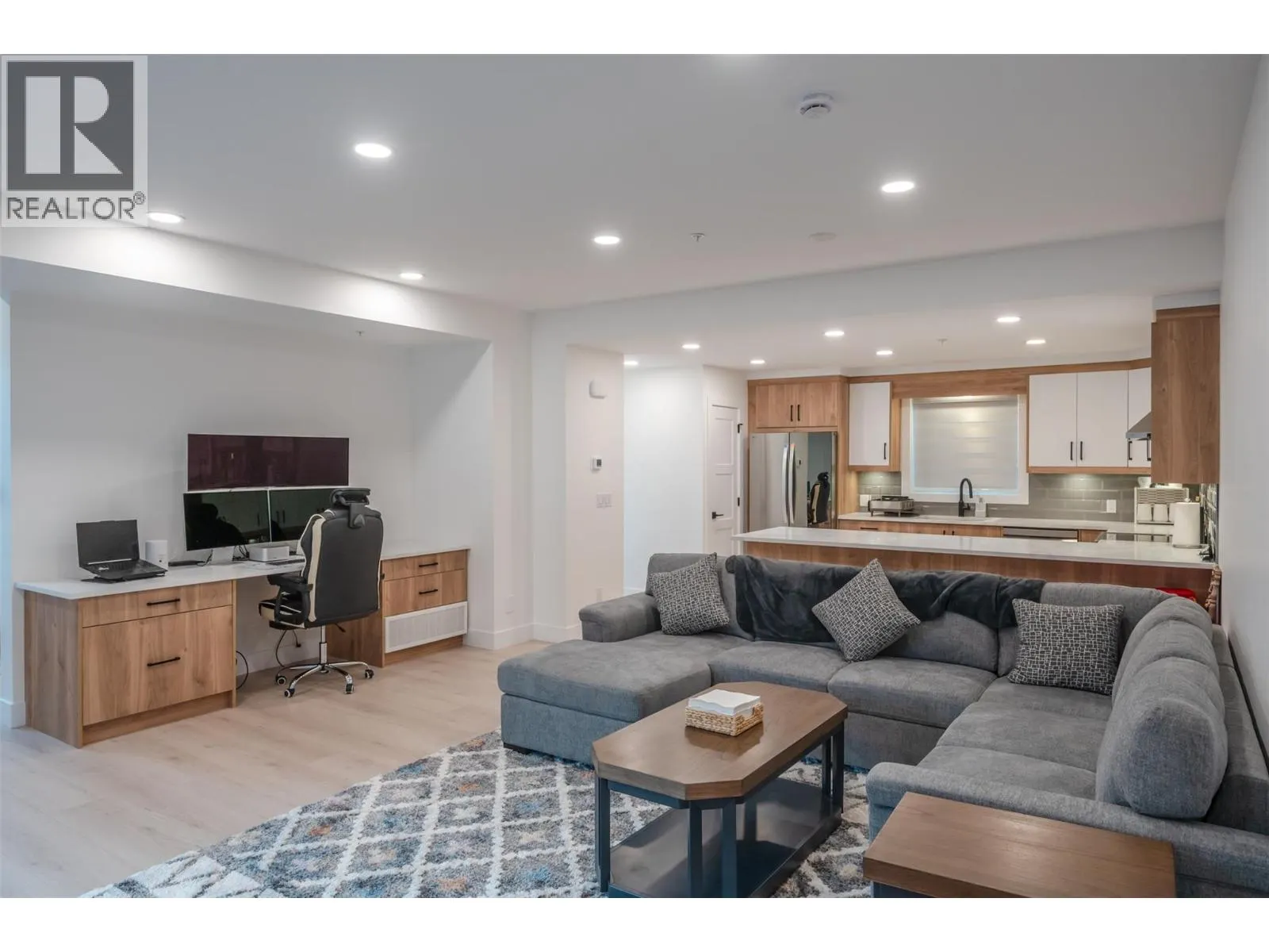 10615 ELLIOTT Street Unit# 106