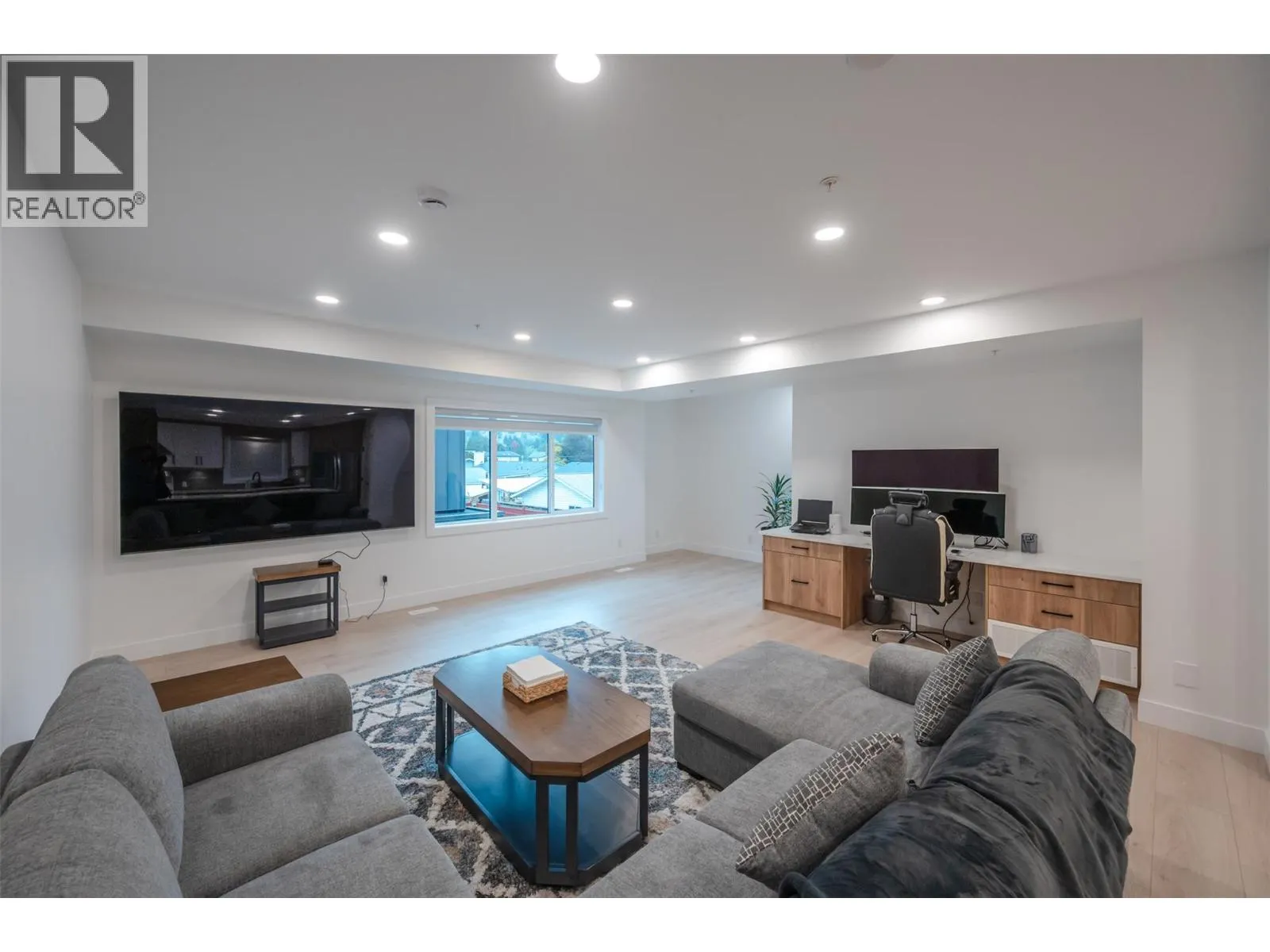 10615 ELLIOTT Street Unit# 109