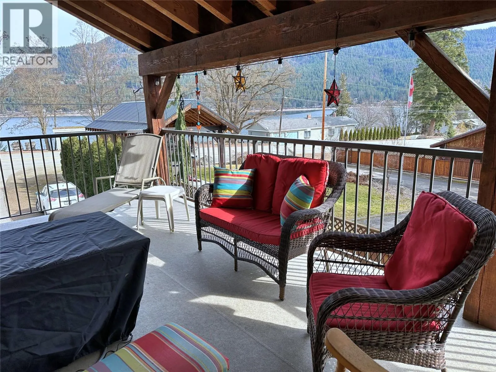 2428 Blind Bay Road