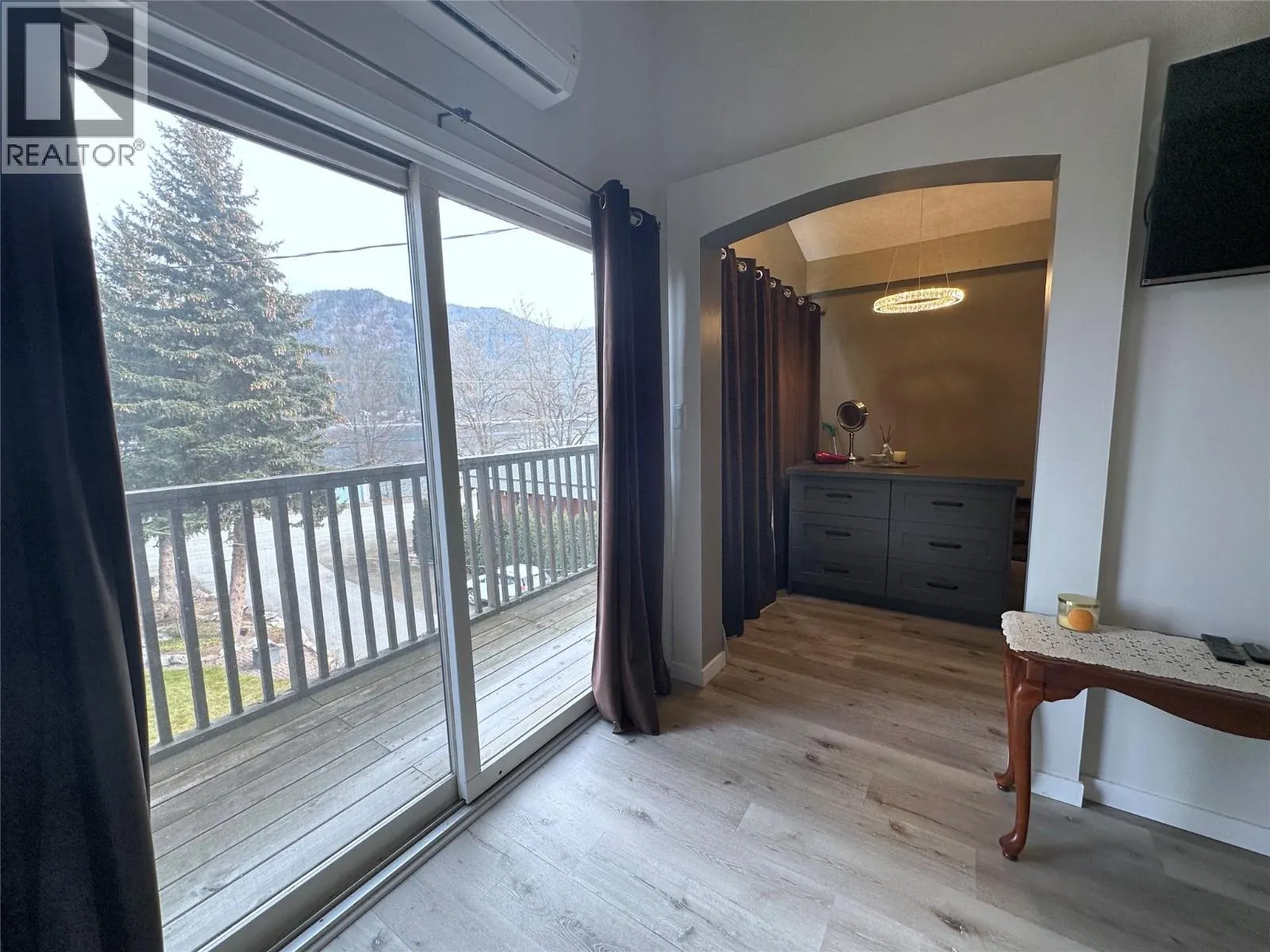 2428 Blind Bay Road