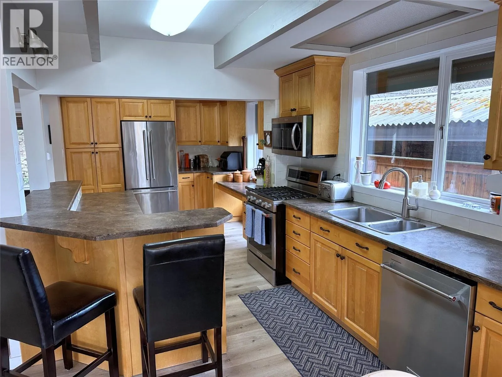 2428 Blind Bay Road