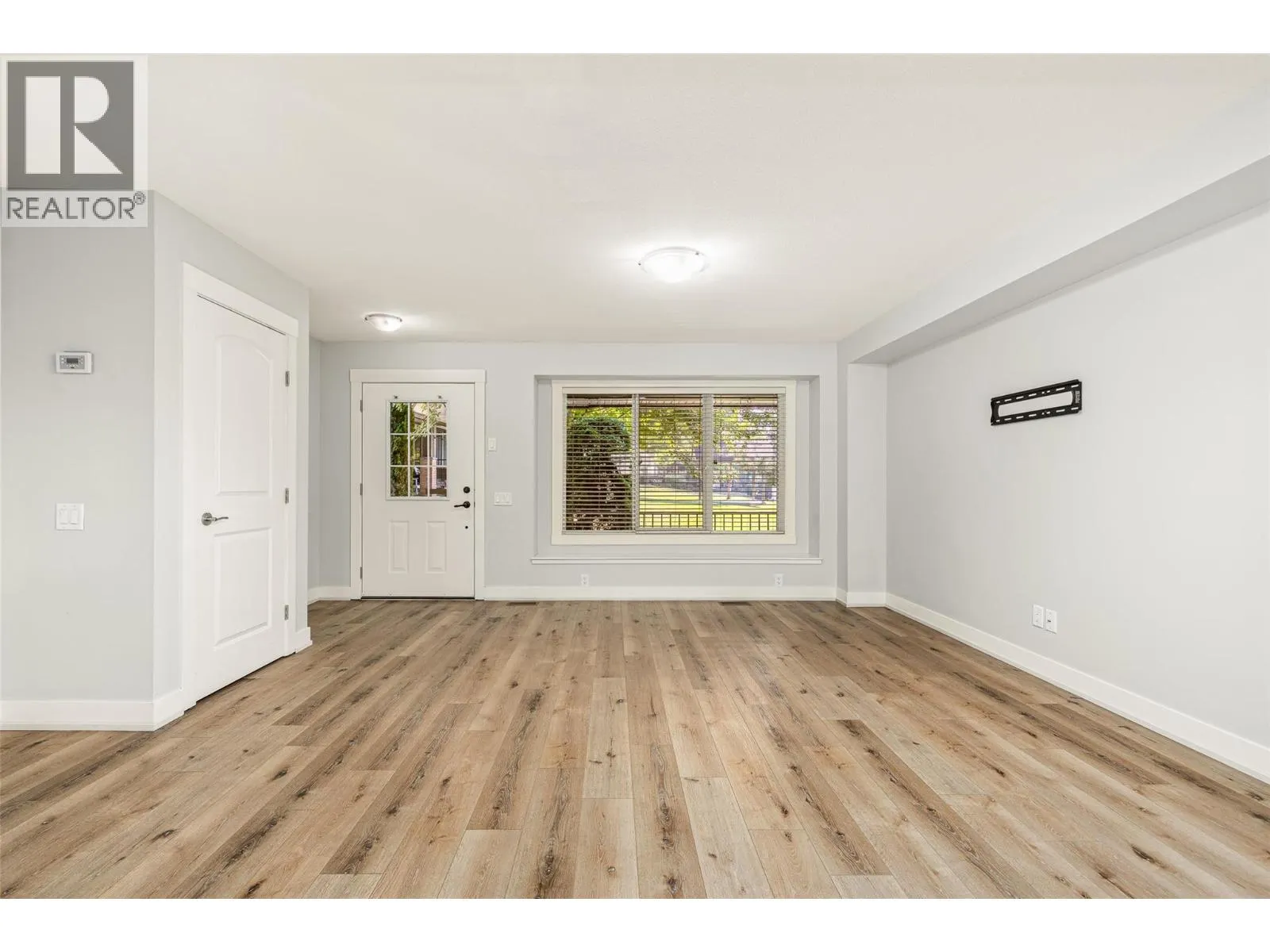 1651 Lynrick Road Unit# 105