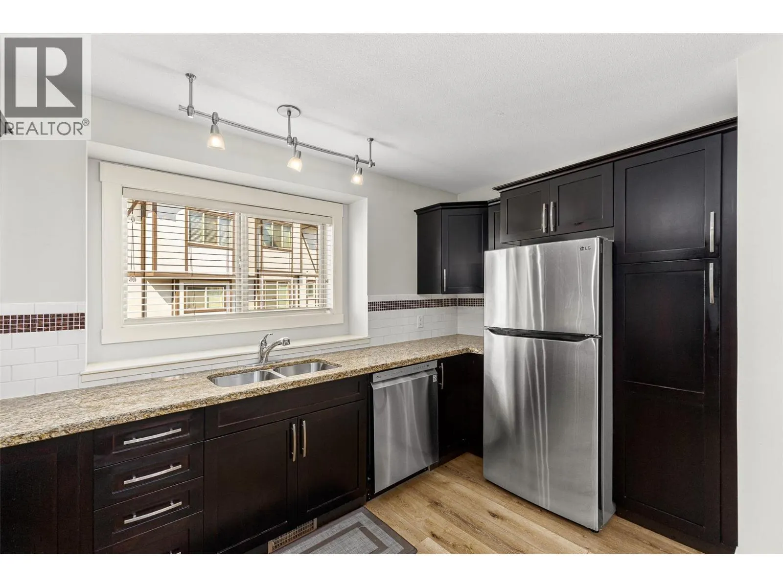 1651 Lynrick Road Unit# 105