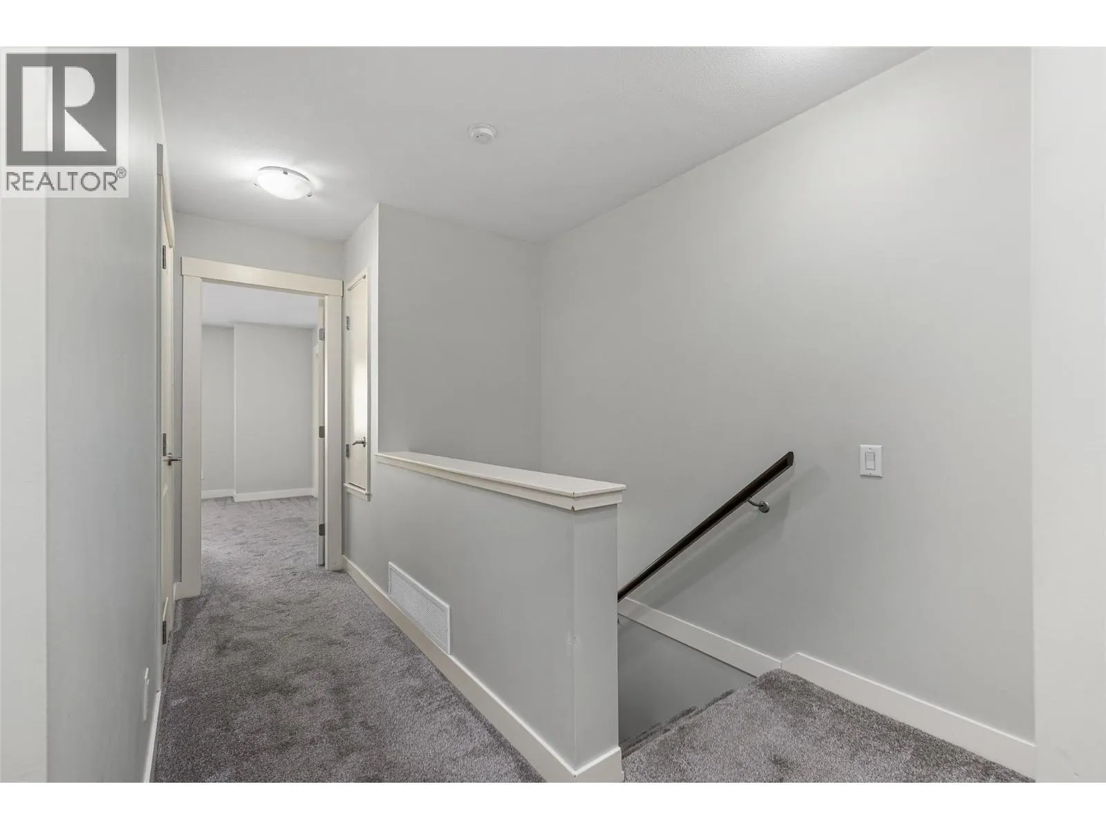1651 Lynrick Road Unit# 105
