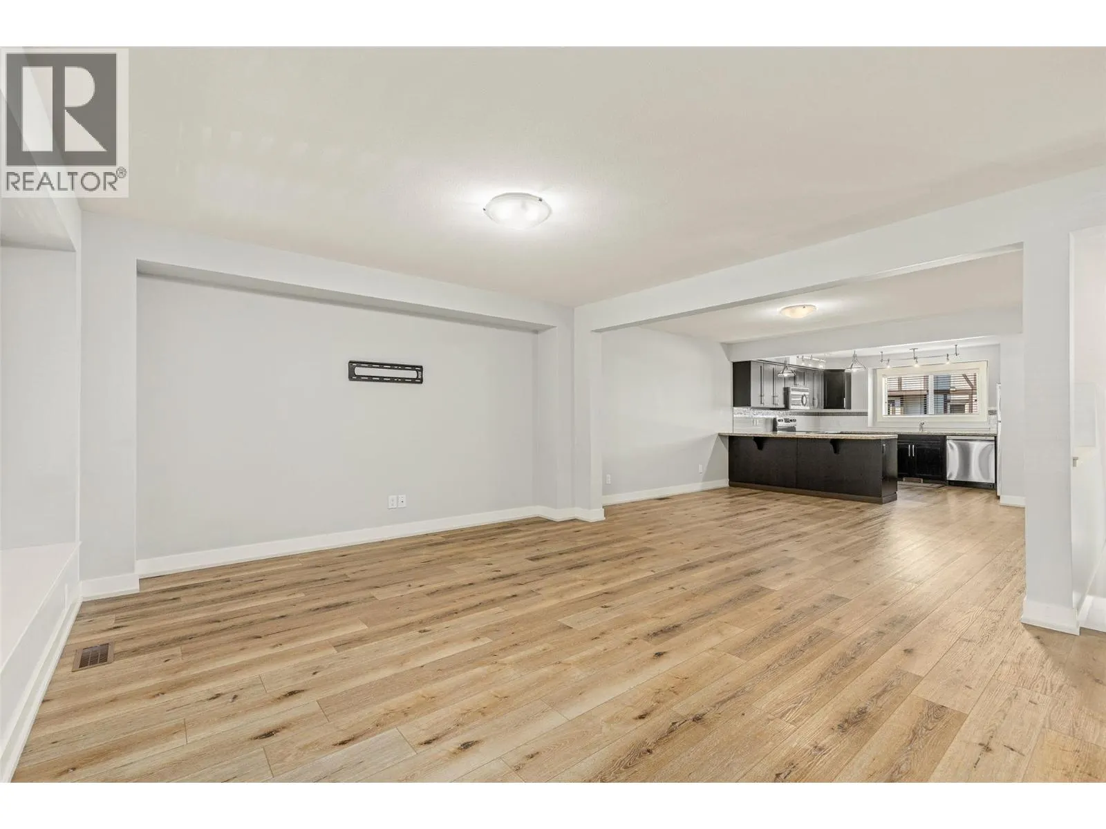 1651 Lynrick Road Unit# 105