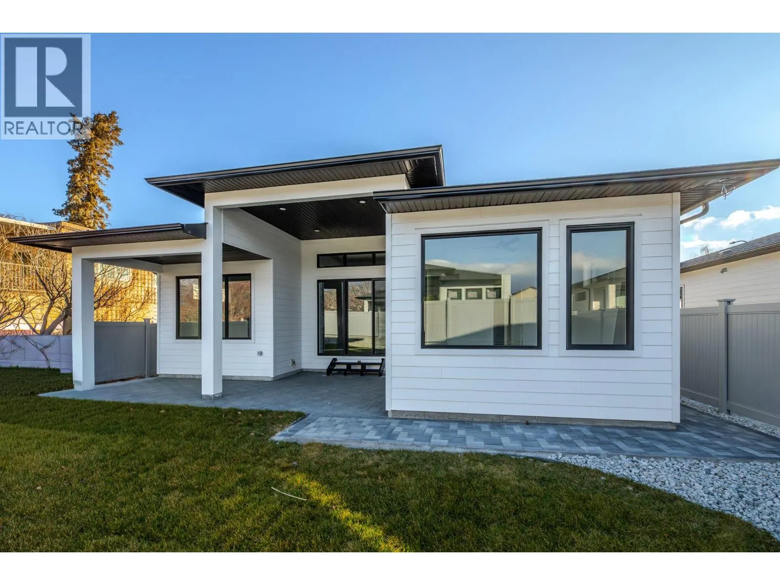 5586 Nixon Road