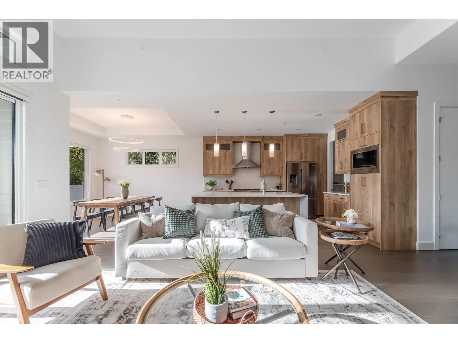 5586 Nixon Road