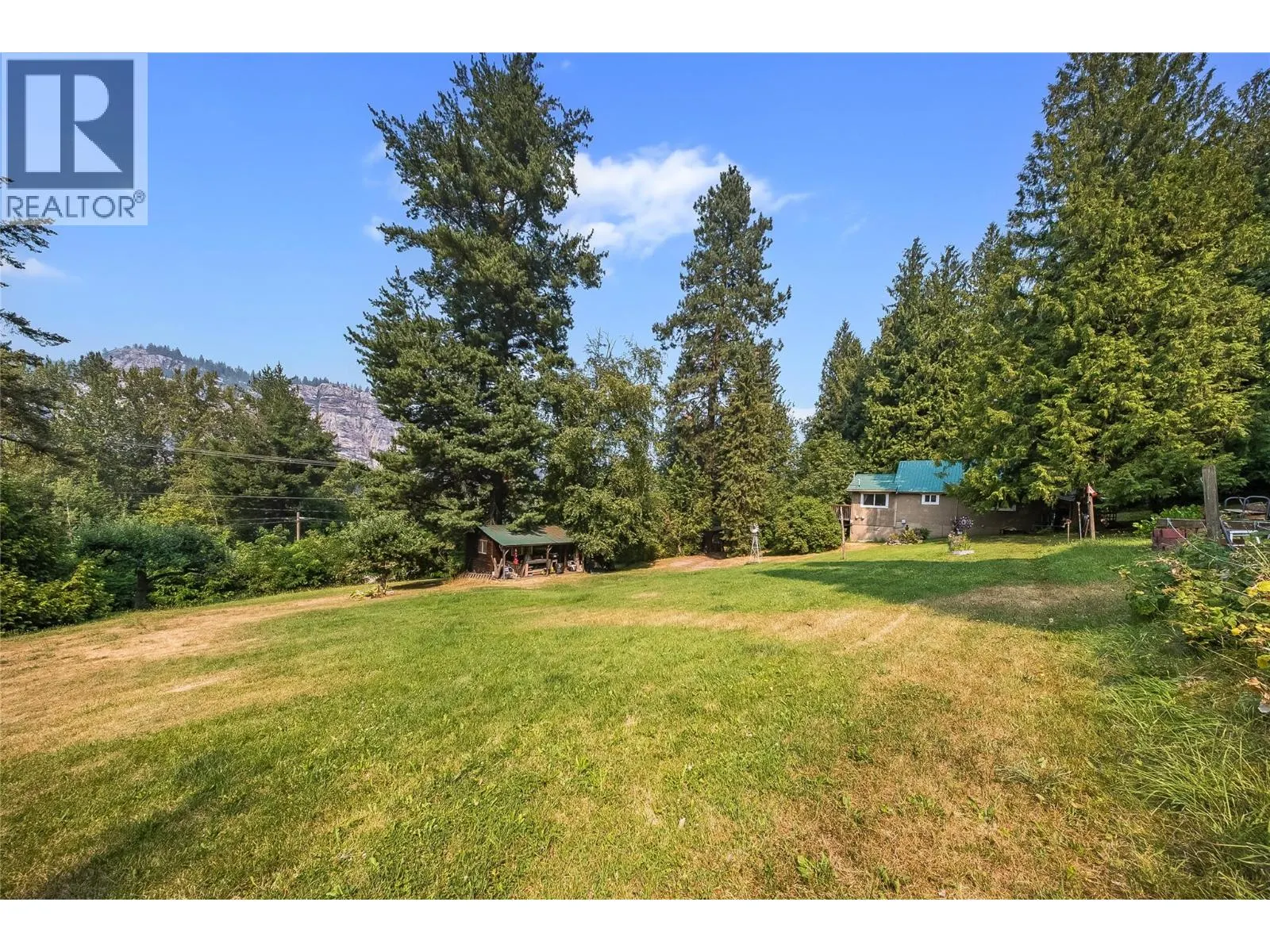 1562 Arrow Lakes Drive