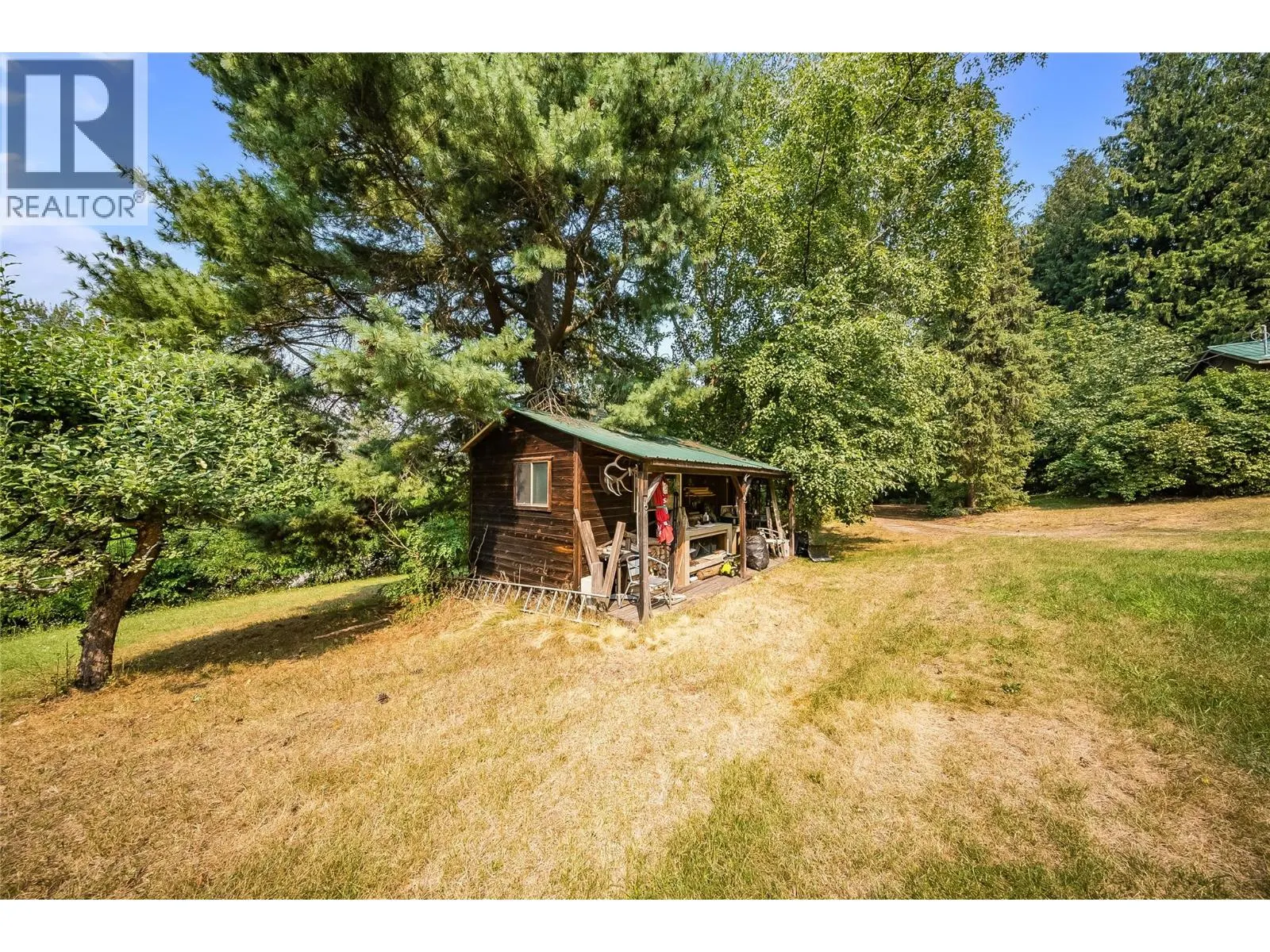 1562 Arrow Lakes Drive