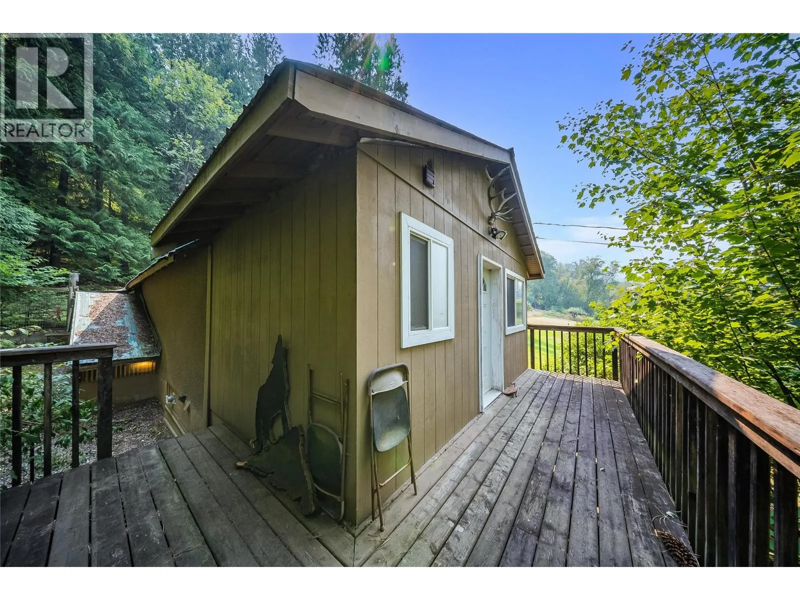 1562 Arrow Lakes Drive