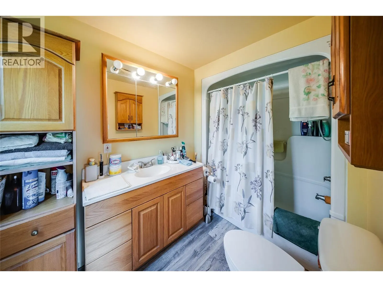 1562 Arrow Lakes Drive