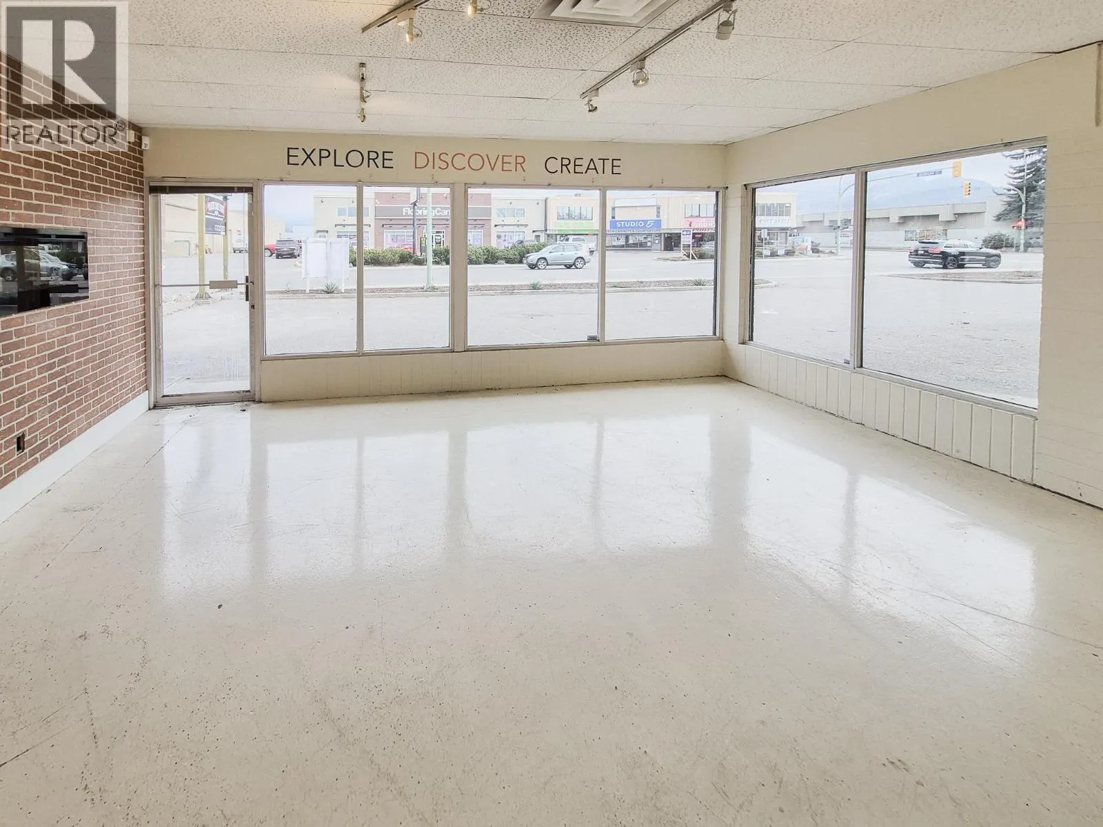 310 Banks Road Unit# 4