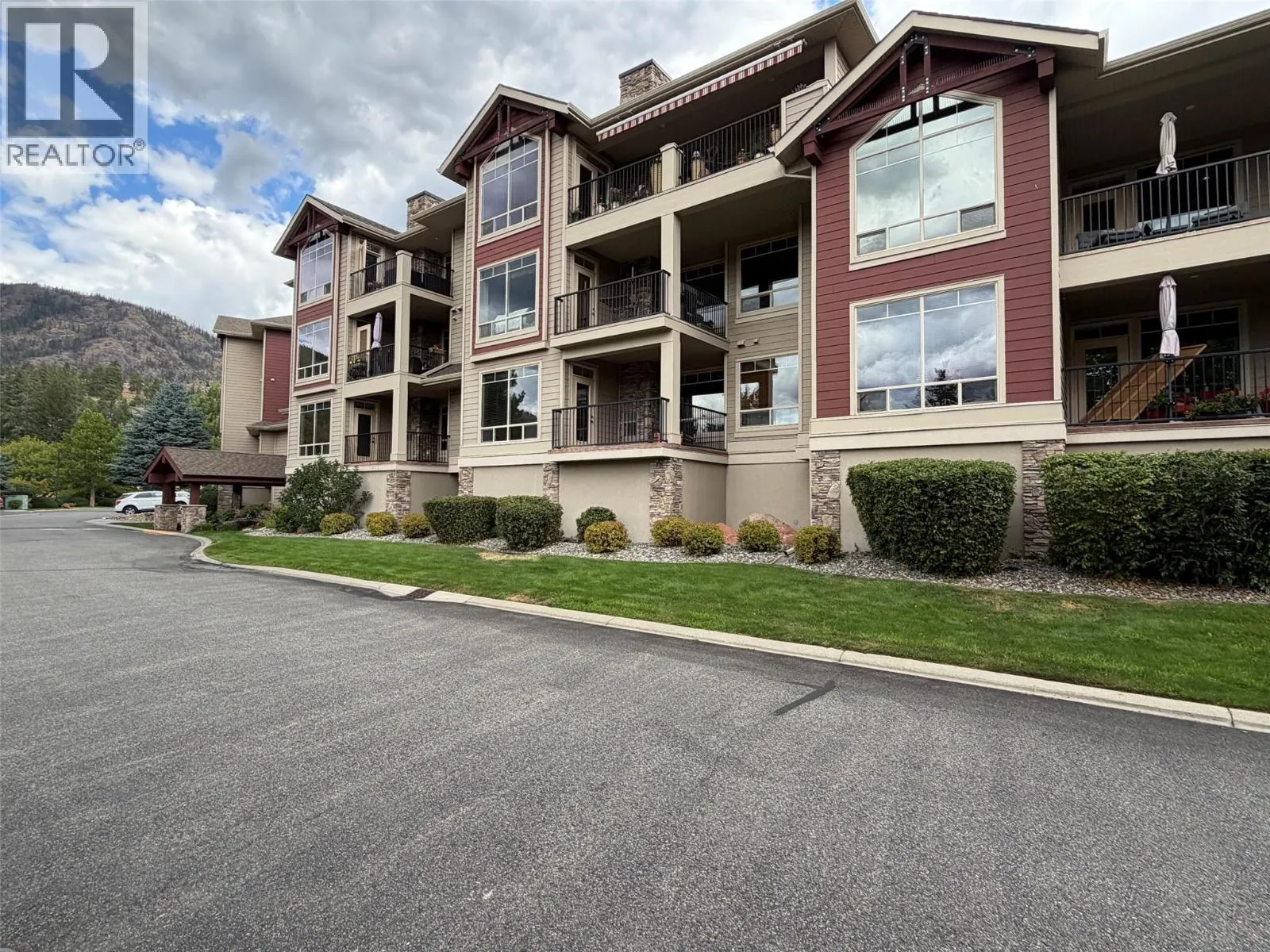 2770 Auburn Road Unit# 107