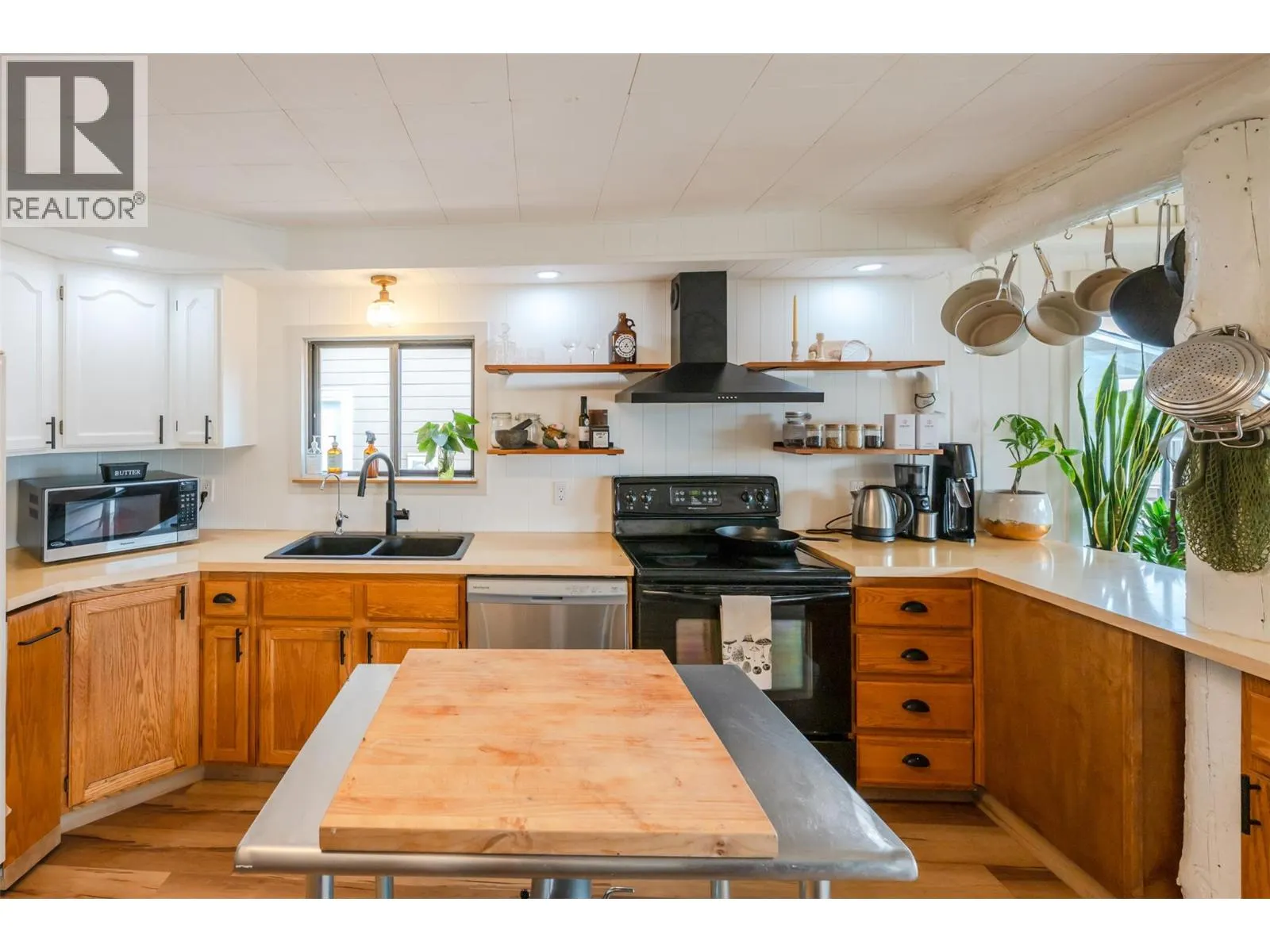 538 Lakeview Place