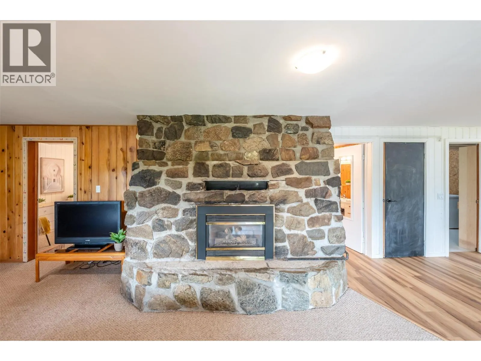 538 Lakeview Place