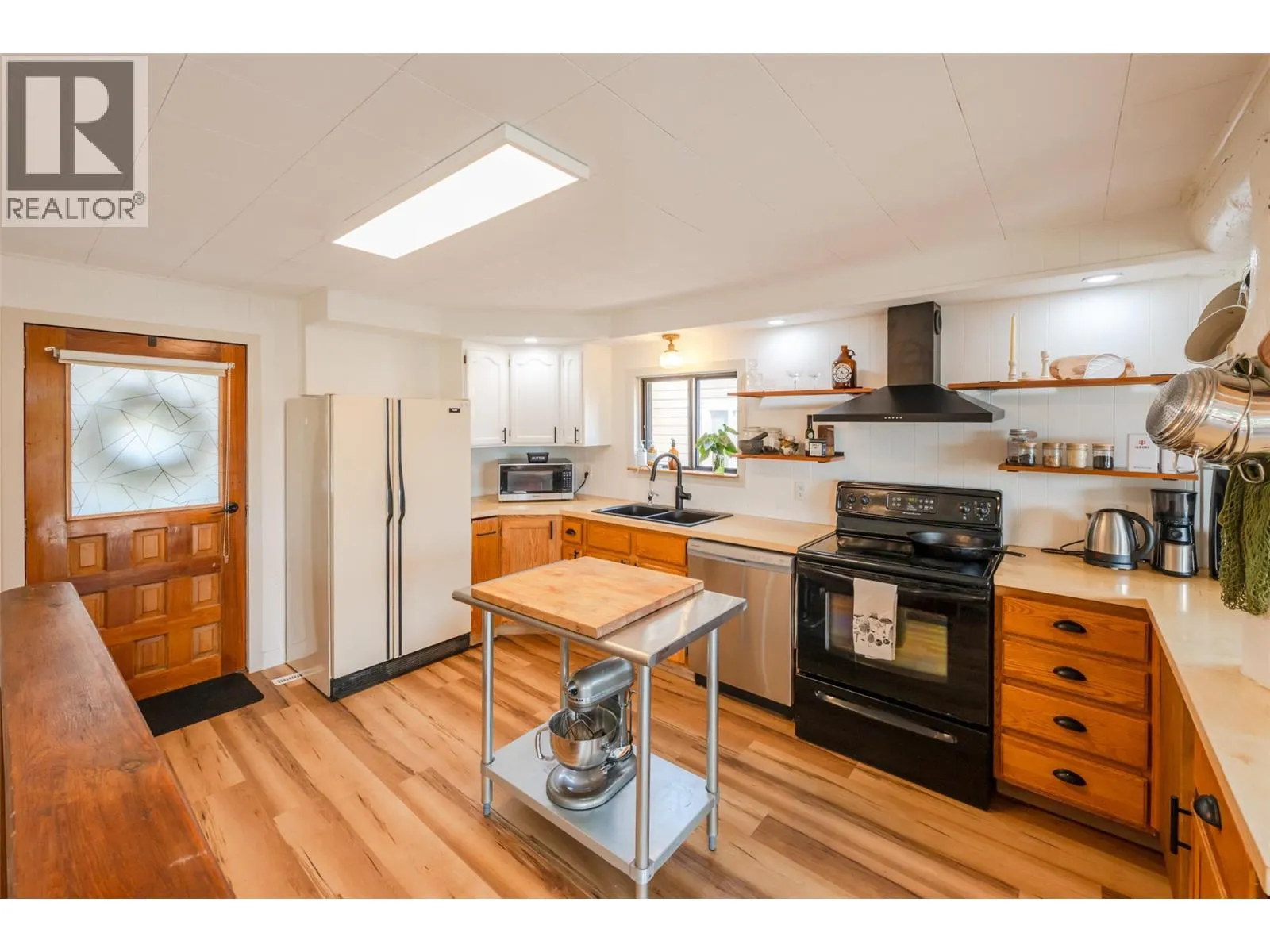 538 Lakeview Place