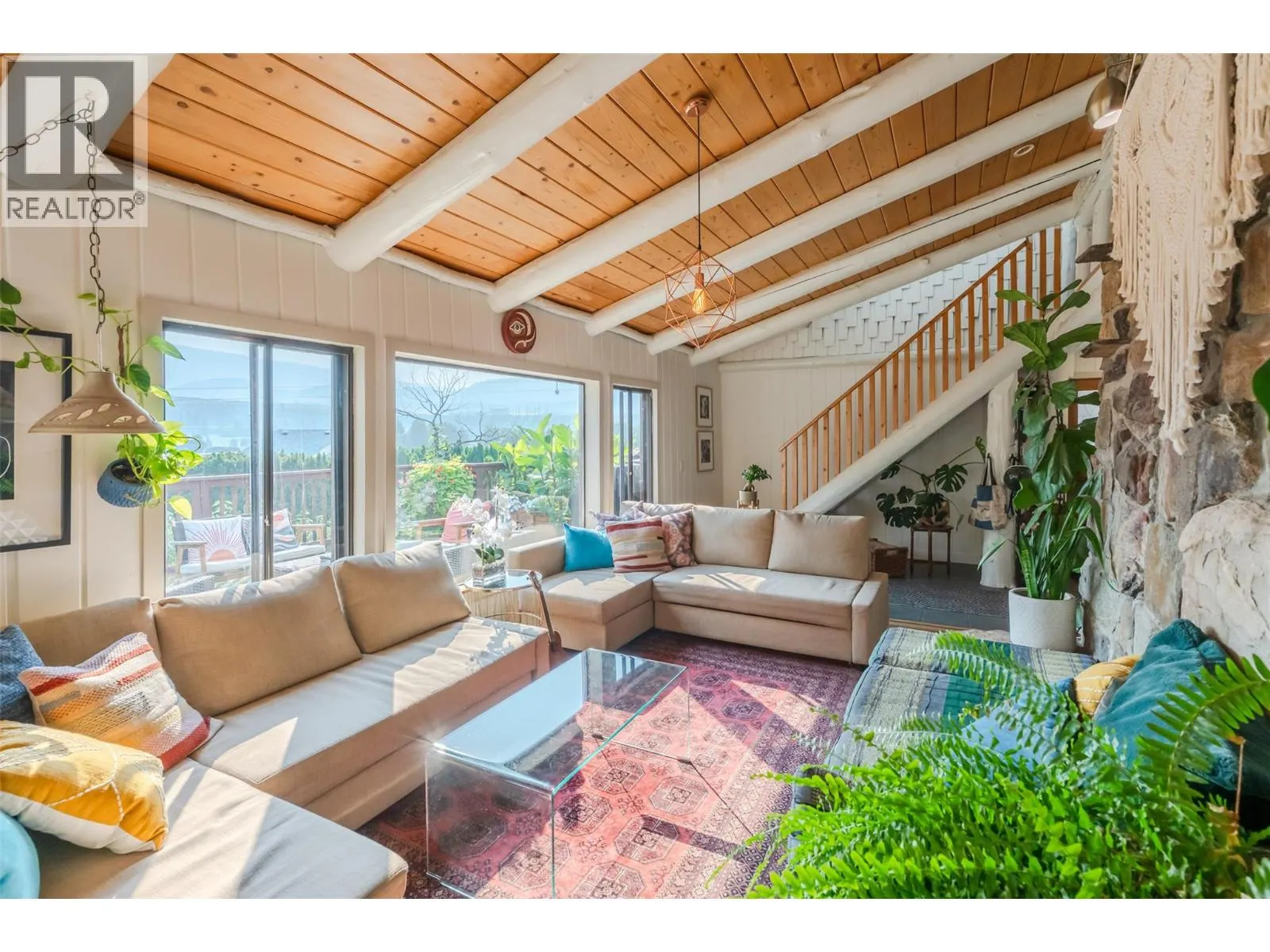 538 Lakeview Place