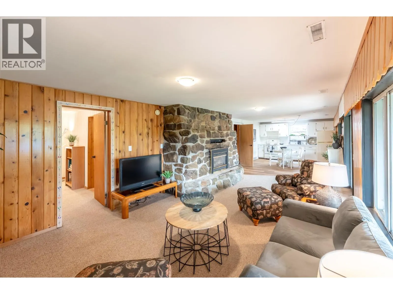 538 Lakeview Place