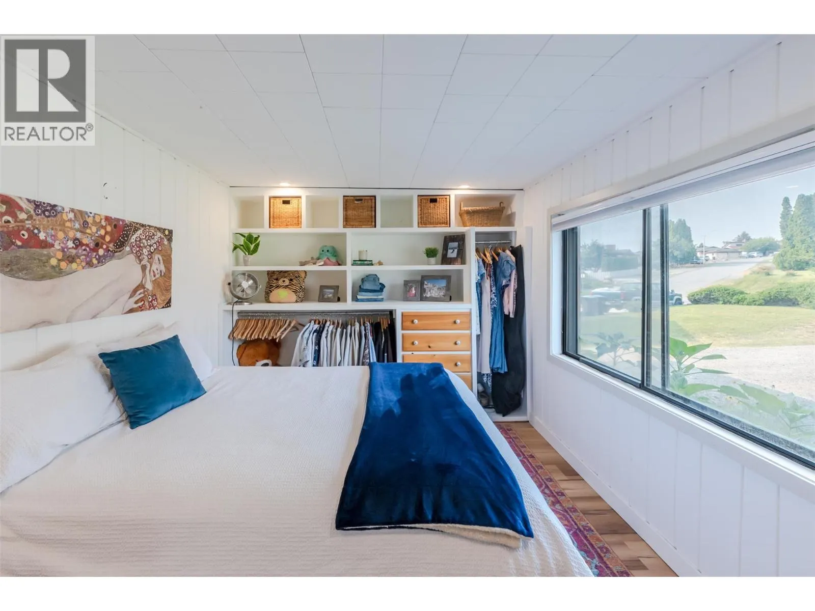 538 Lakeview Place