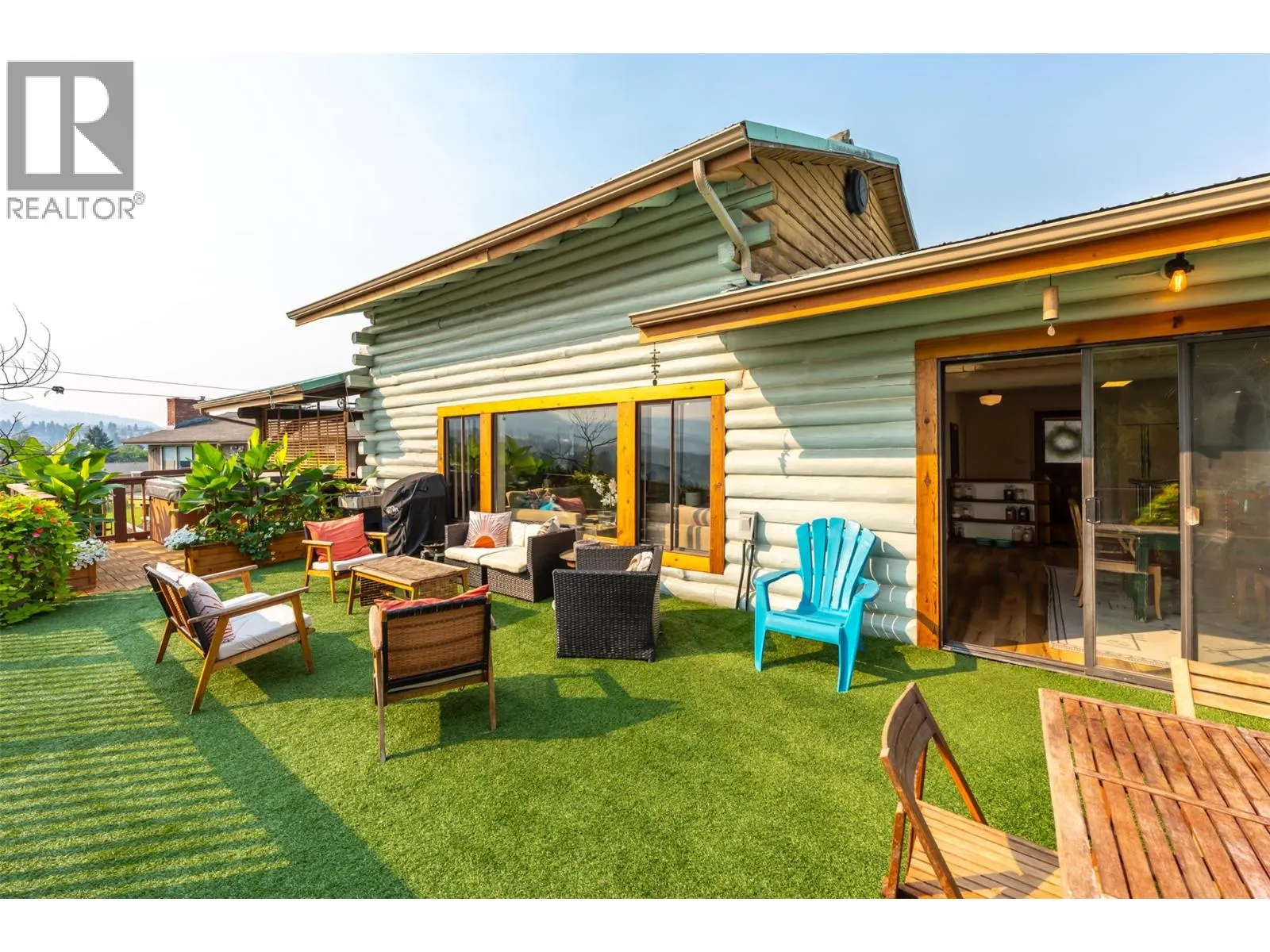 538 Lakeview Place