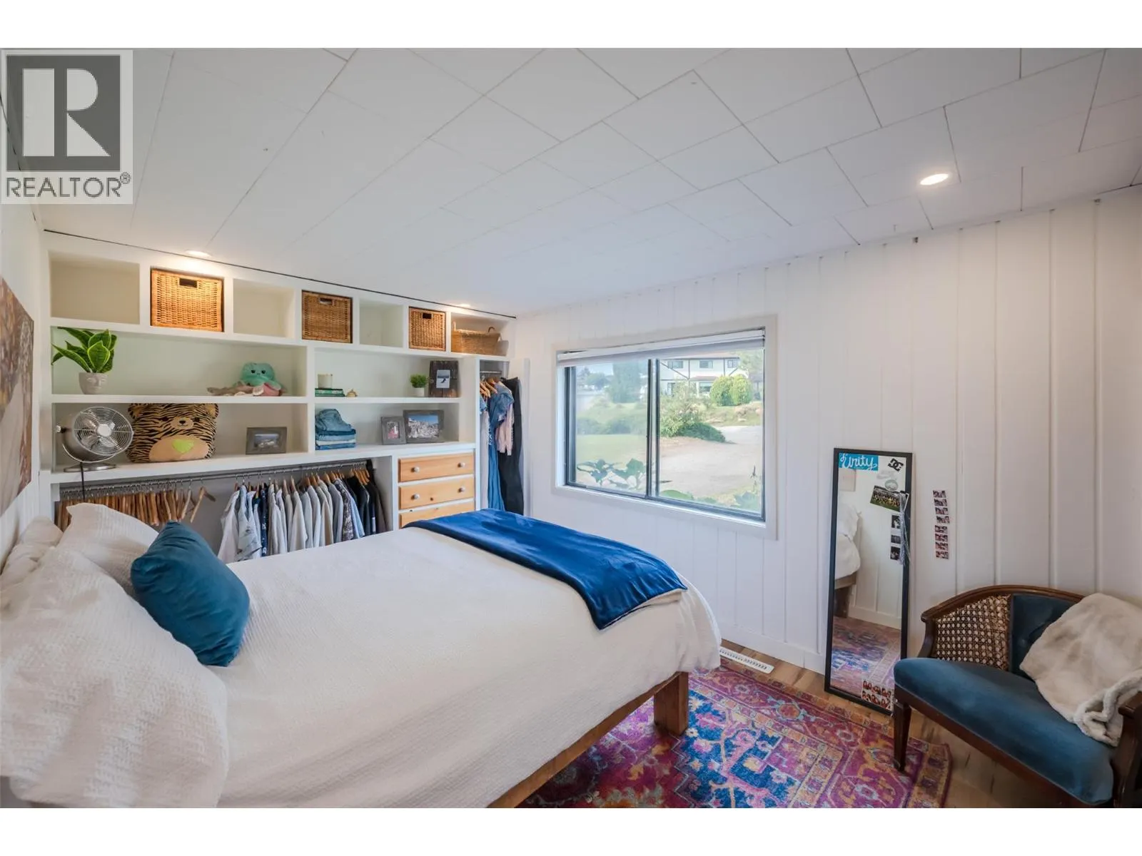 538 Lakeview Place
