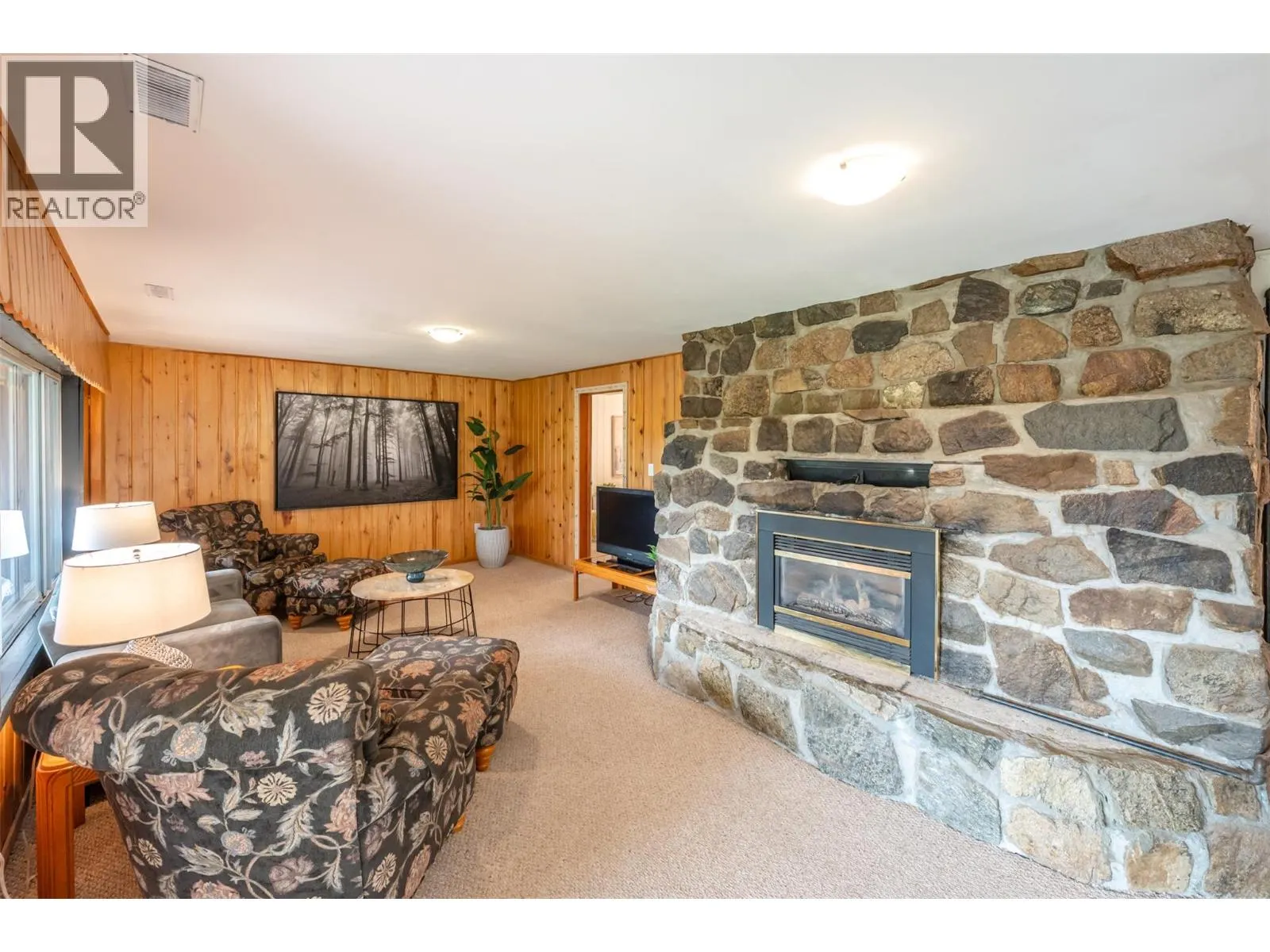 538 Lakeview Place