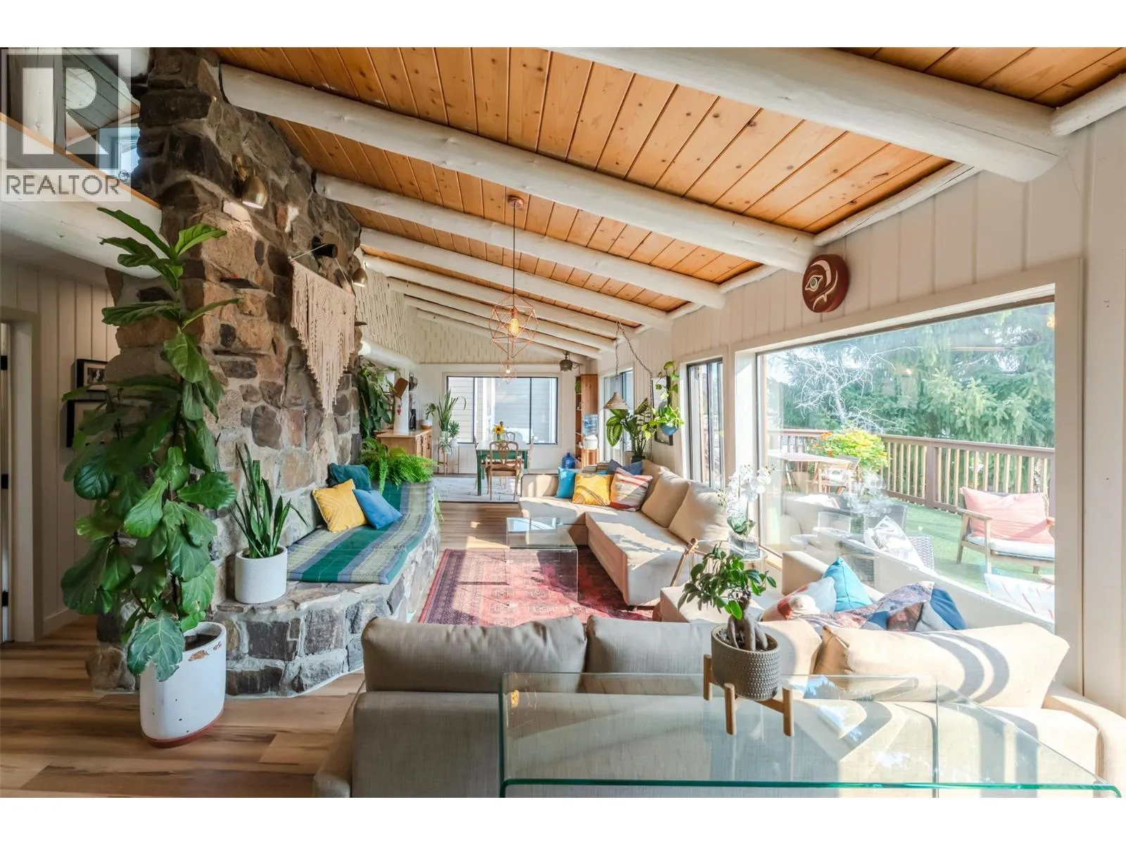 538 Lakeview Place