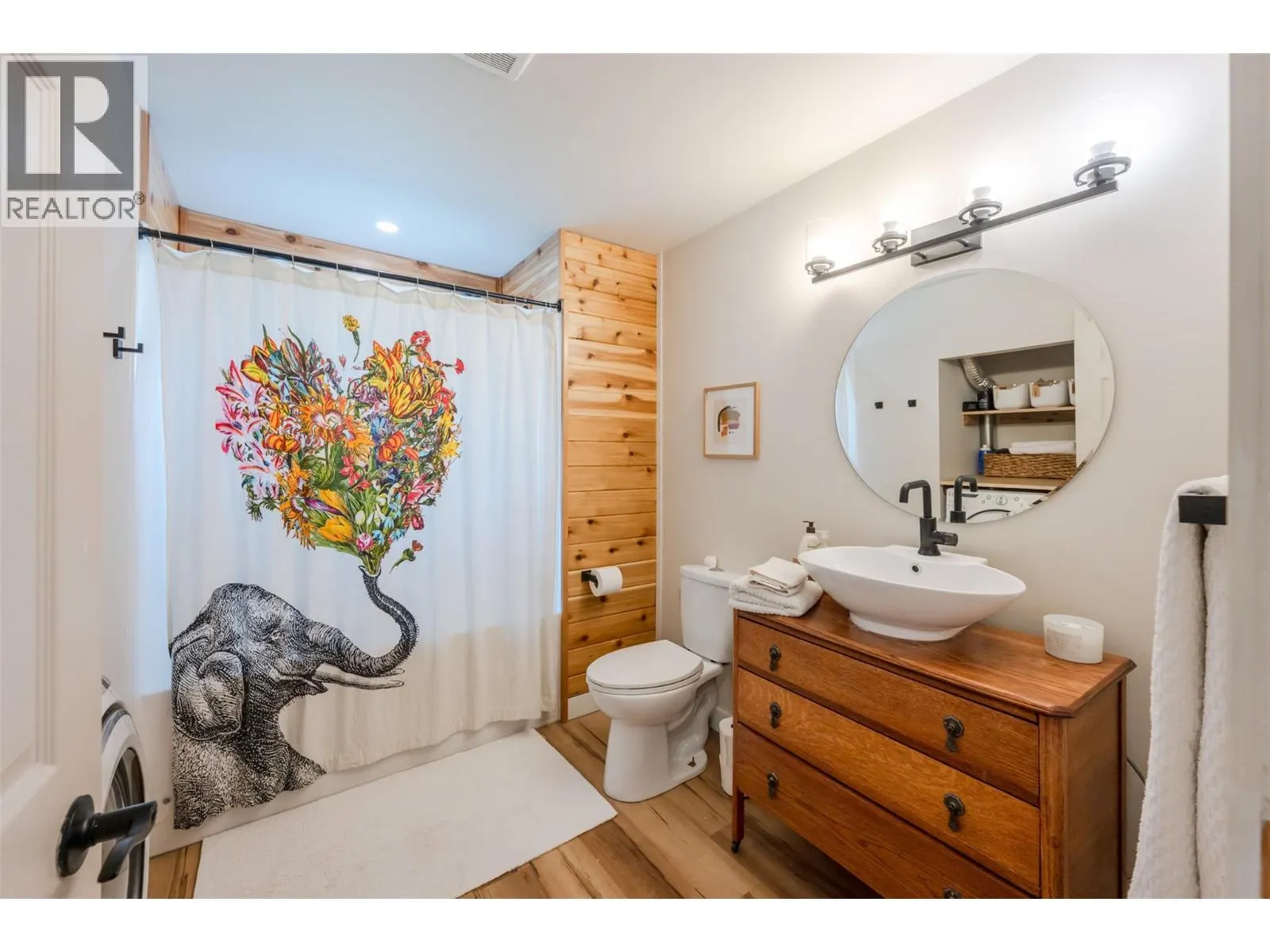 538 Lakeview Place